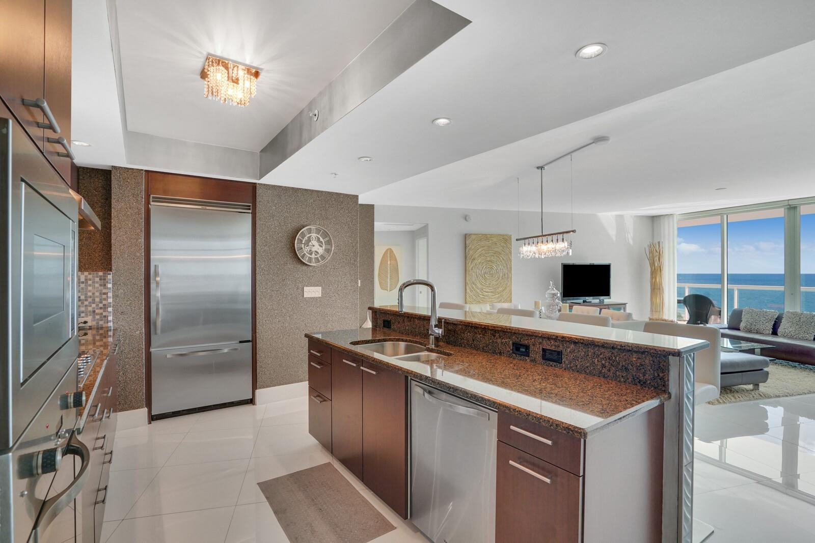 1 N Ocean Boulevard 903 Property Photo 27