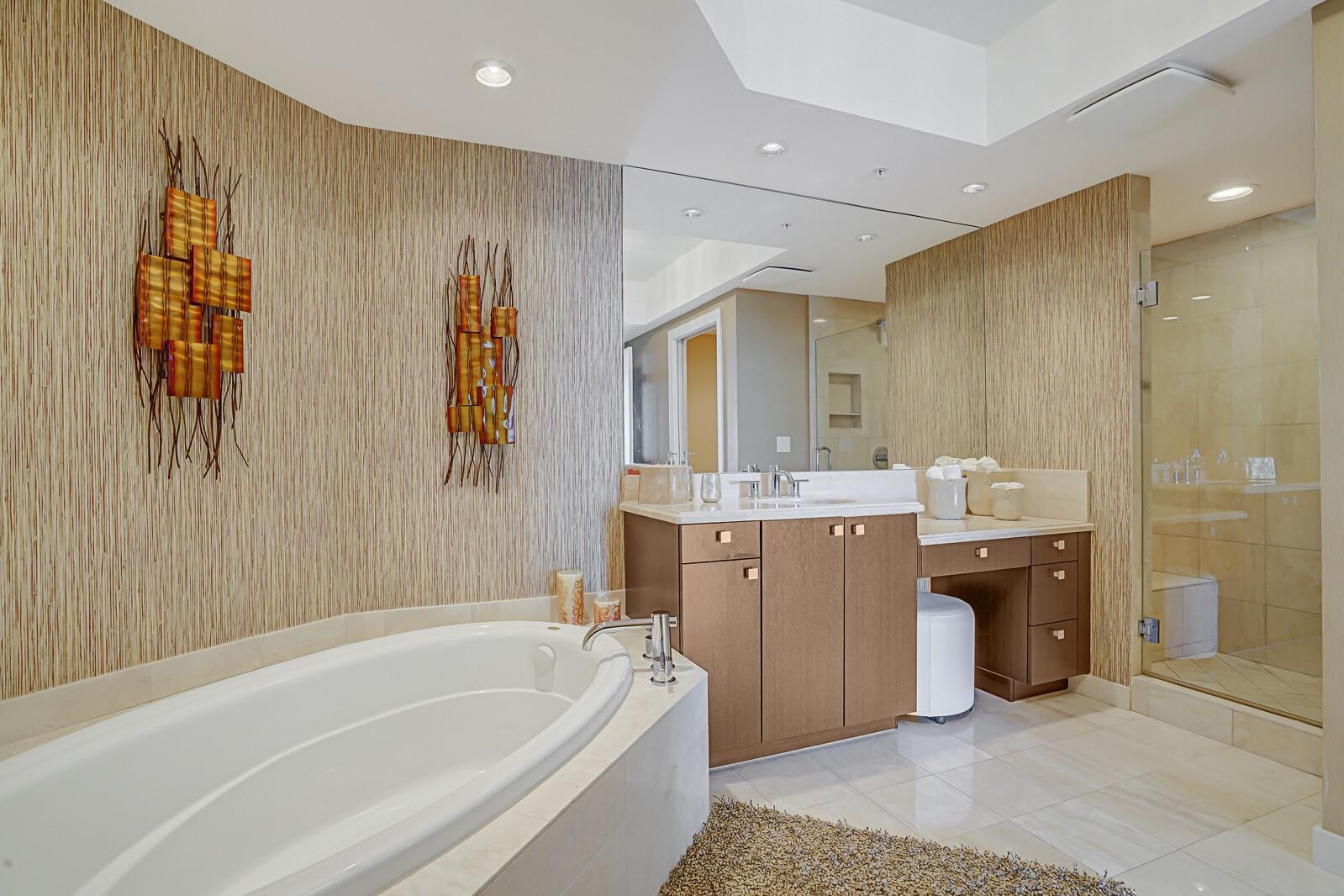 1 N Ocean Boulevard 903 Property Photo 33