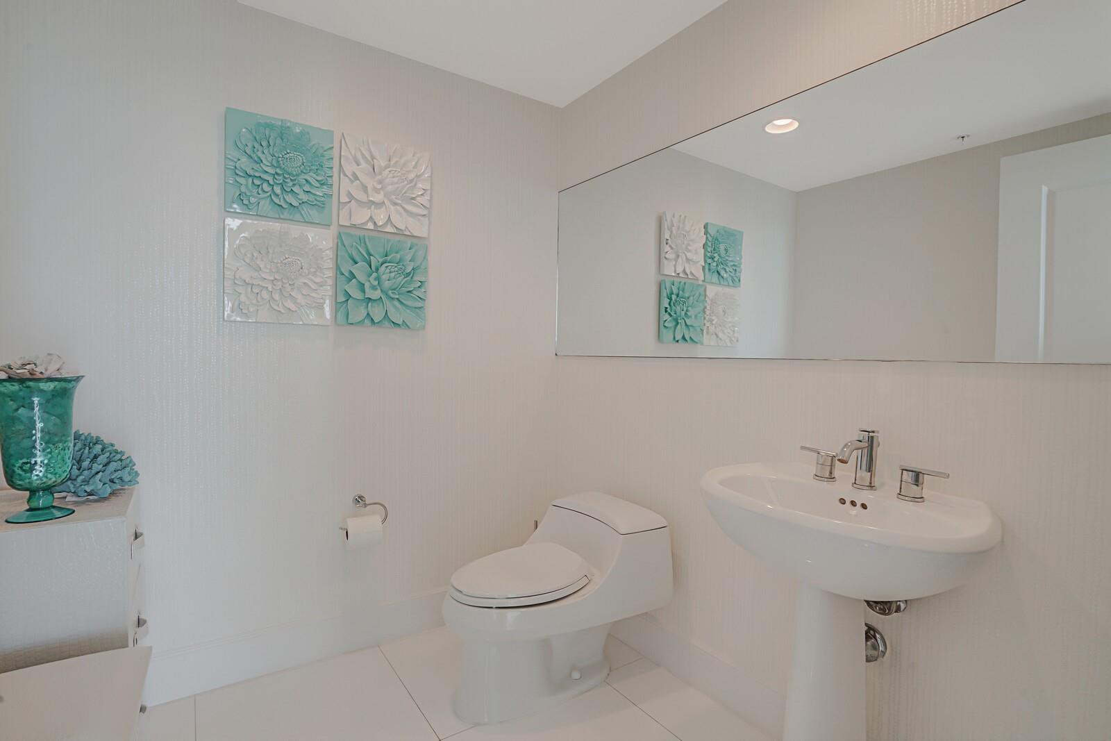 1 N Ocean Boulevard 903 Property Photo 37