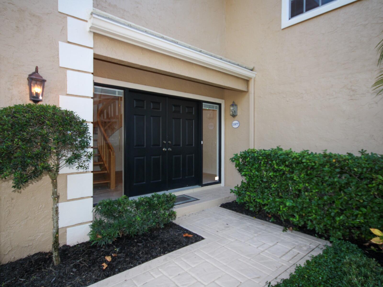 11877 Pebblewood Drive 202 Property Photo 7
