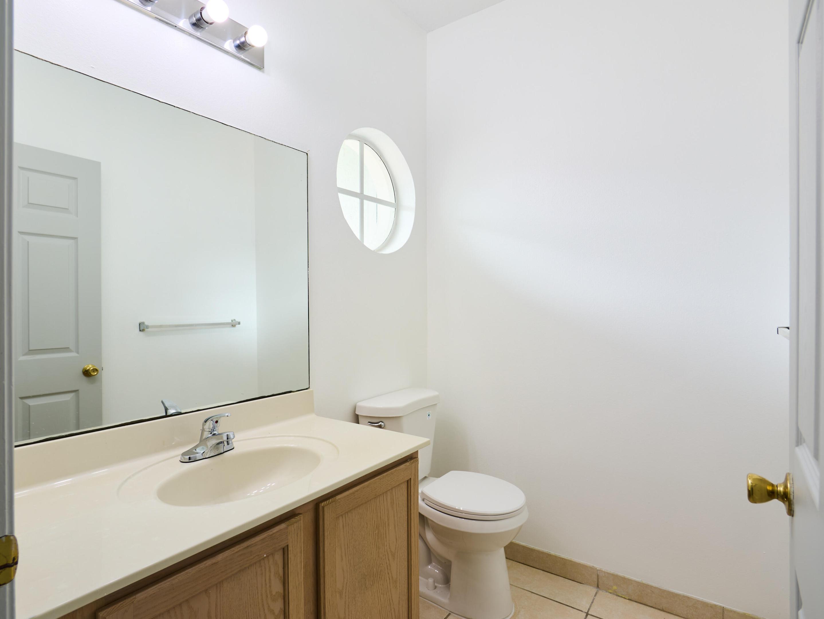 2052 Oakhurst Way Property Photo 5