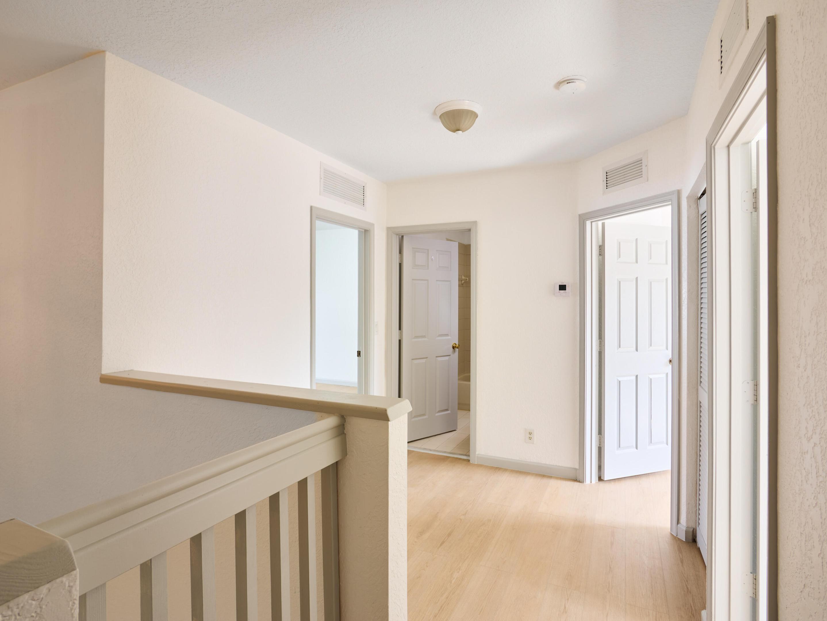2052 Oakhurst Way Property Photo 6