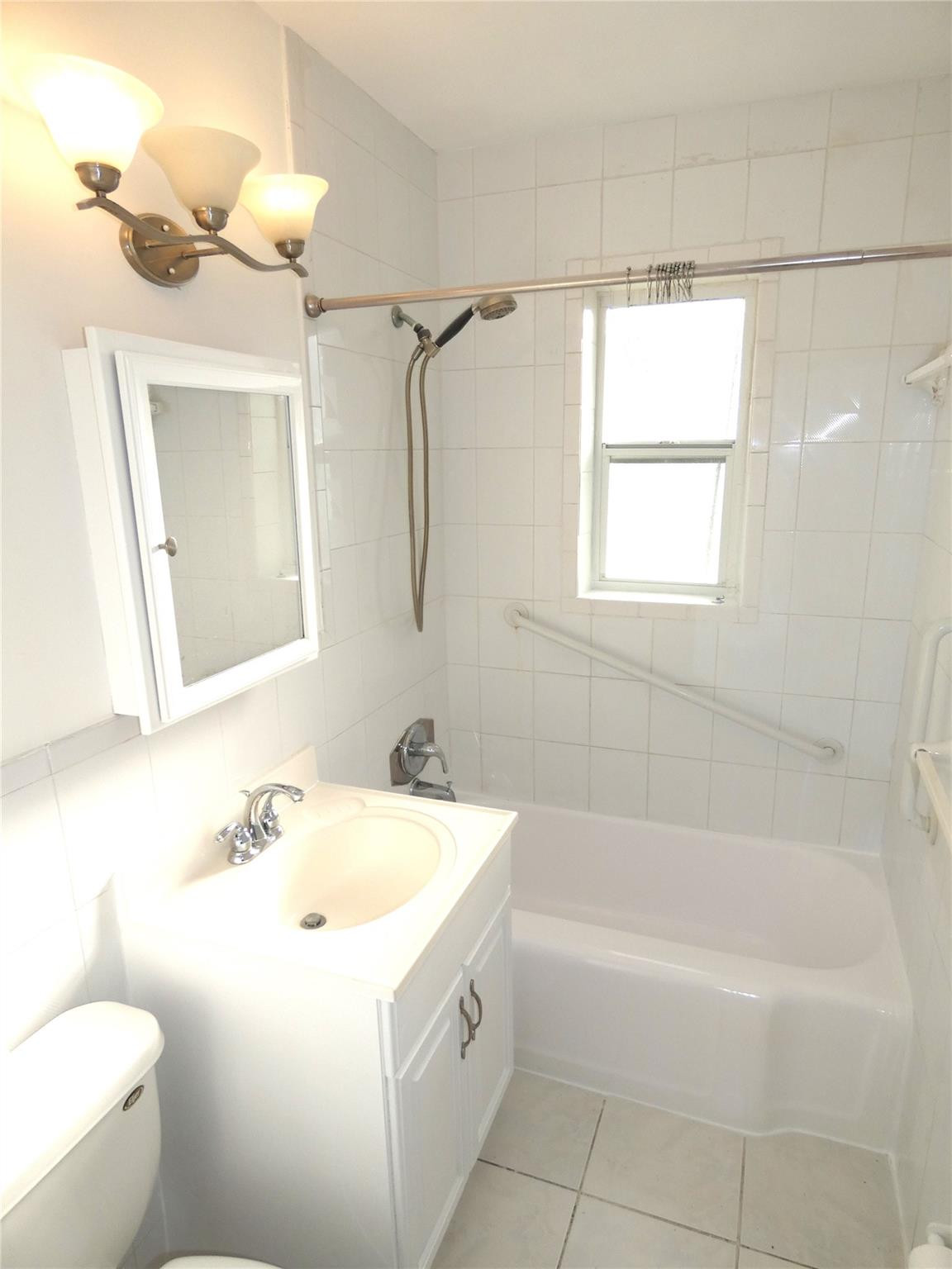 1528 Nw 1st Avenue Property Photo 12