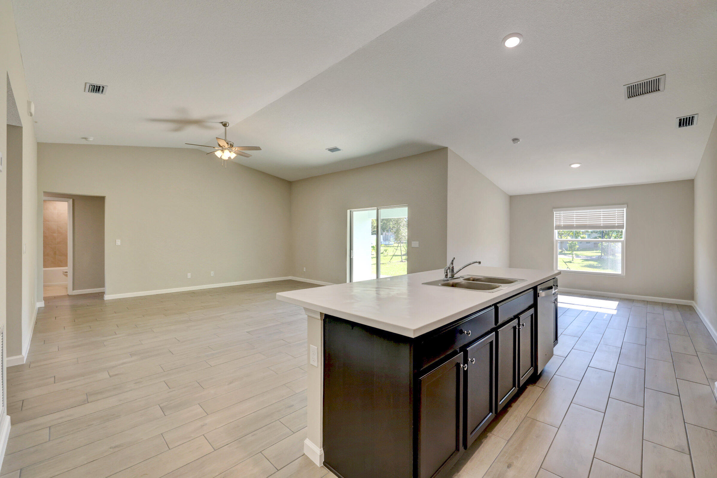 757 Sw Sardinia Avenue Property Photo 12