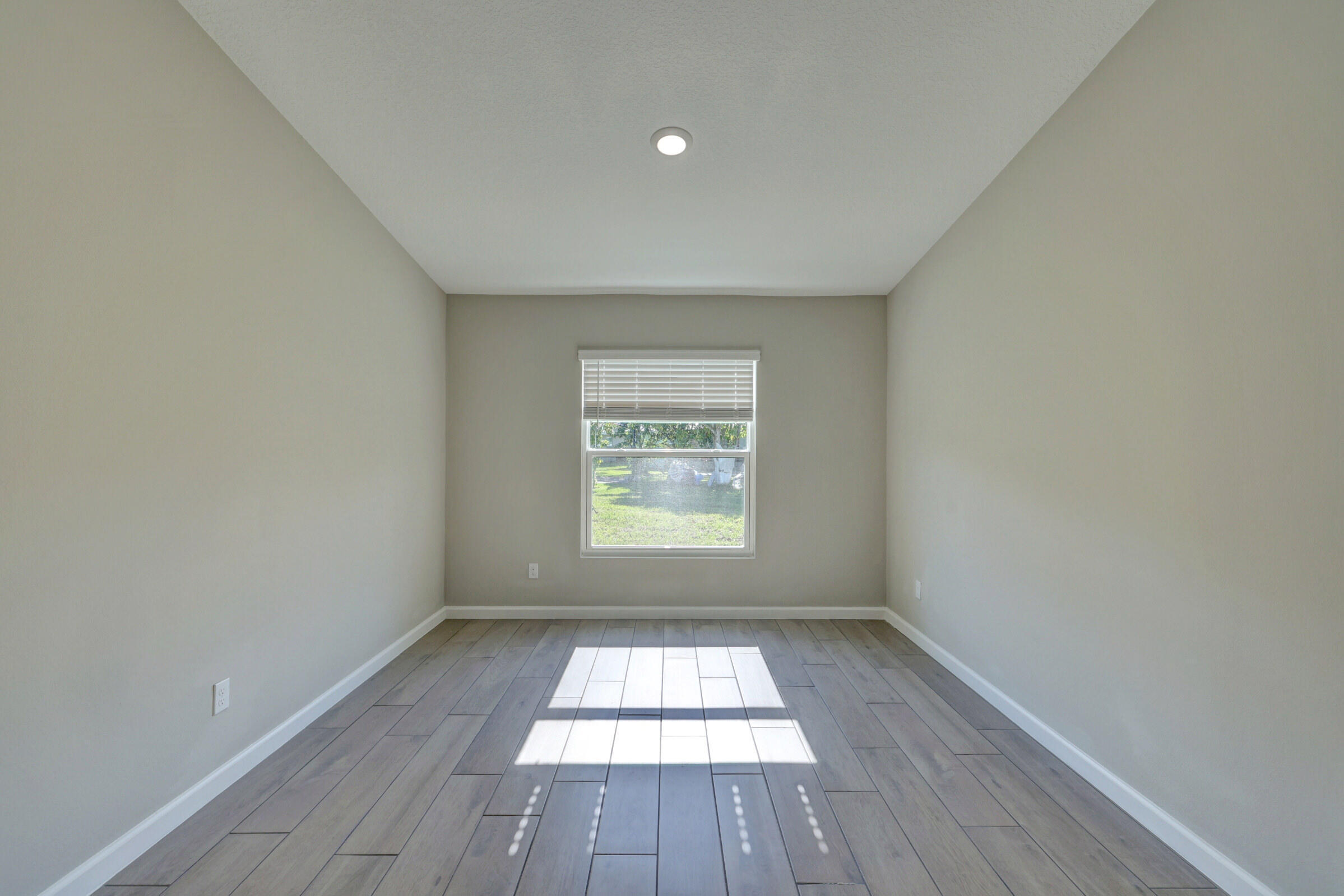757 Sw Sardinia Avenue Property Photo 13
