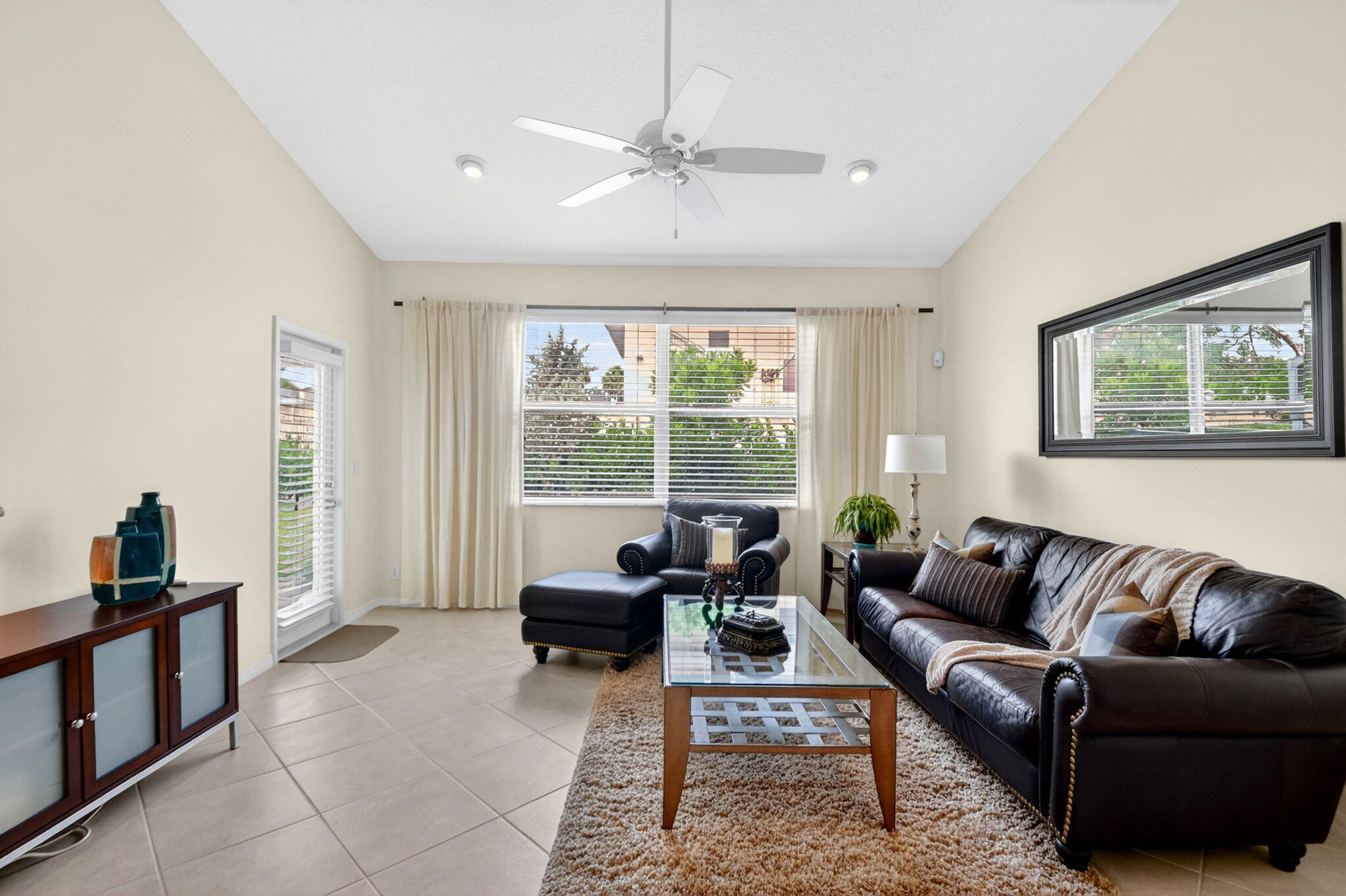 15239 Ixora Road Property Photo 9