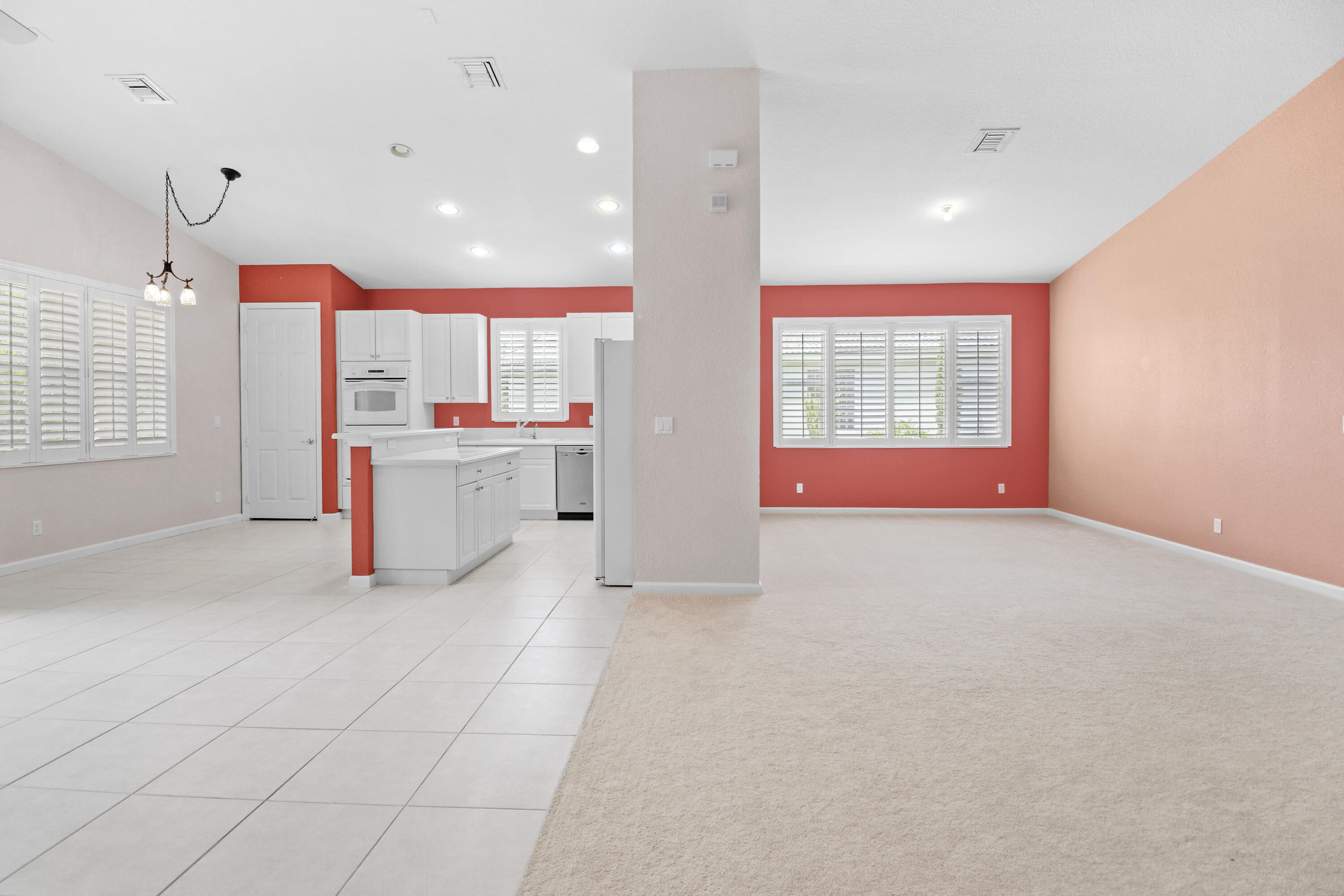 1196 Se Fleming Way Property Photo 11