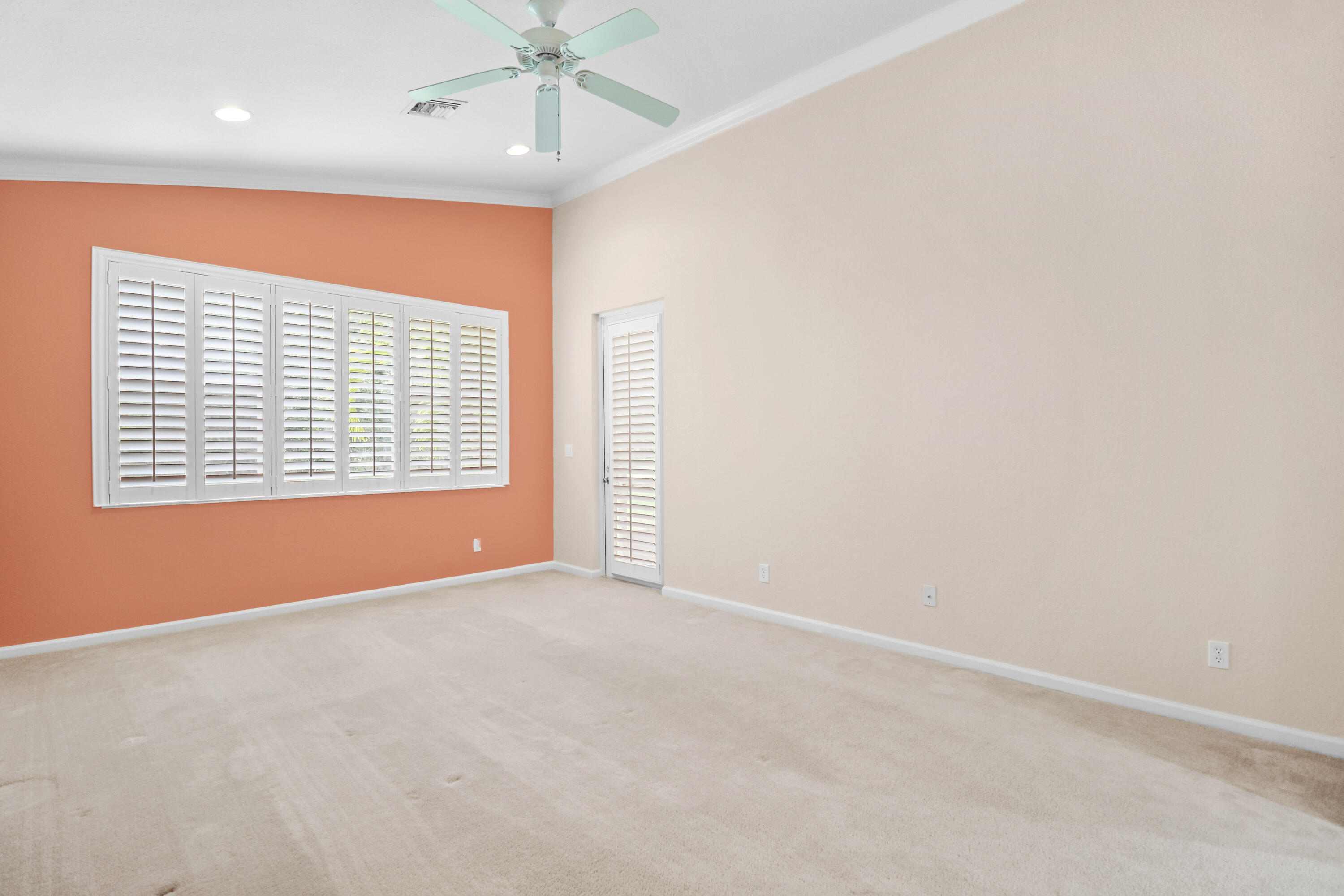 1196 Se Fleming Way Property Photo 23