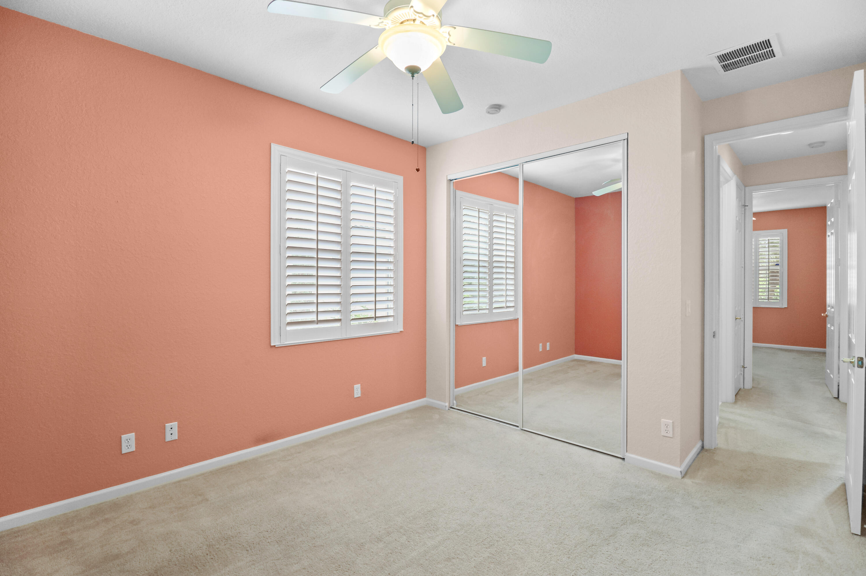 1196 Se Fleming Way Property Photo 28