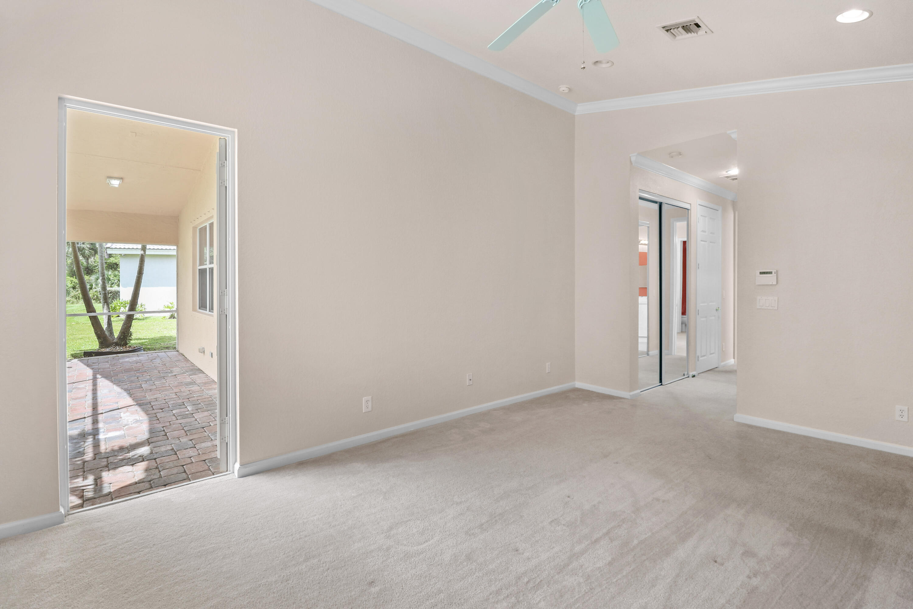 1196 Se Fleming Way Property Photo 33