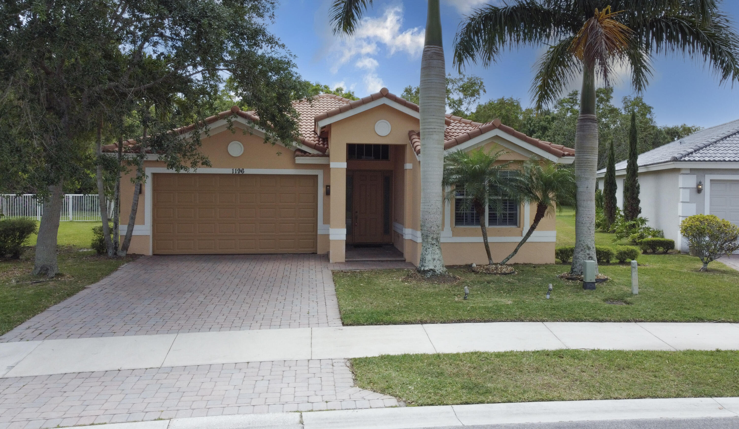 1196 Se Fleming Way Property Photo 34