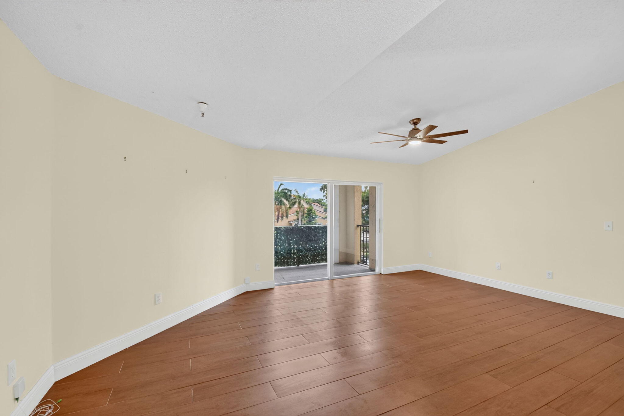 123 Yacht Club Way 307 Property Photo 6