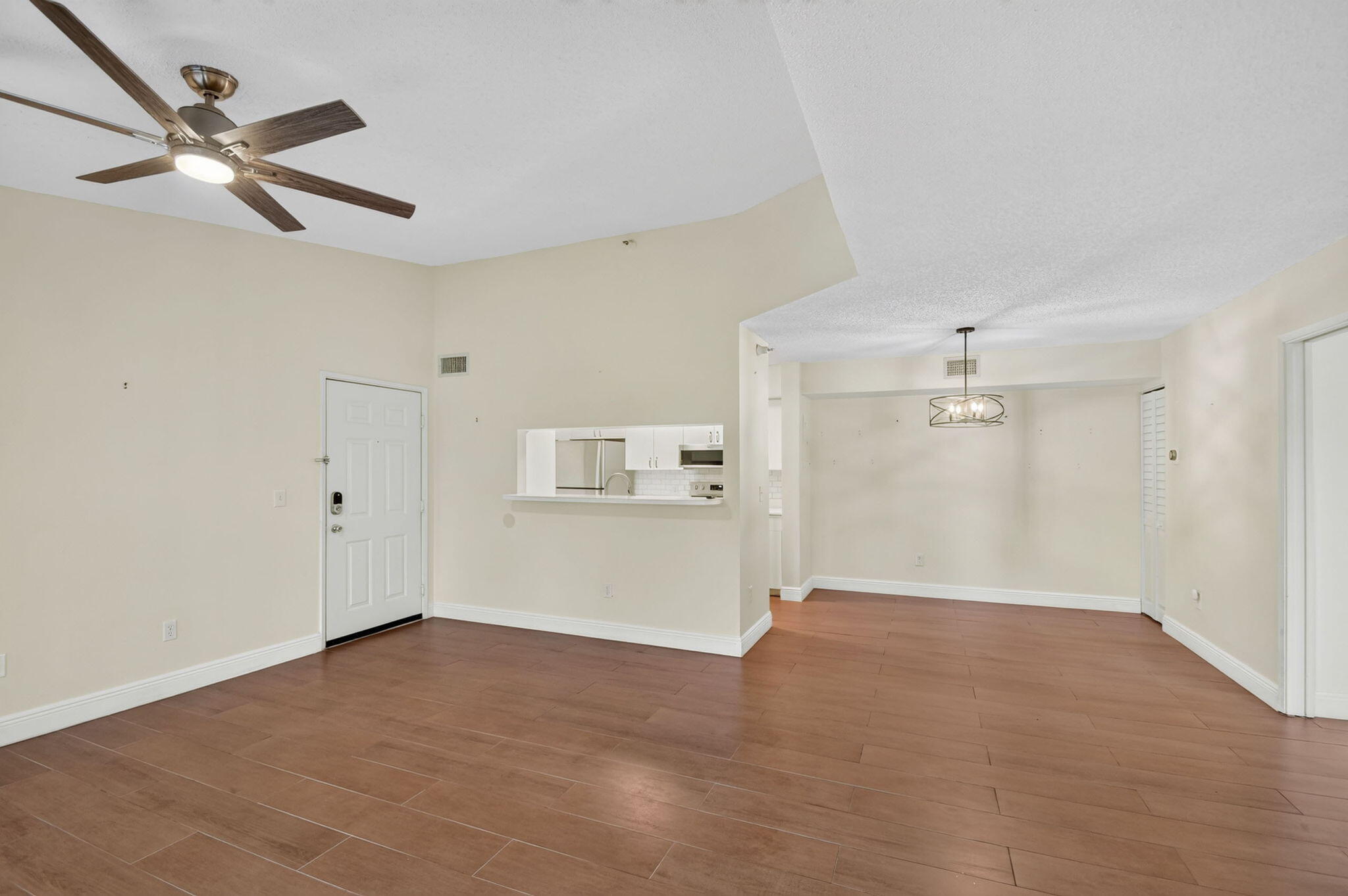 123 Yacht Club Way 307 Property Photo 9