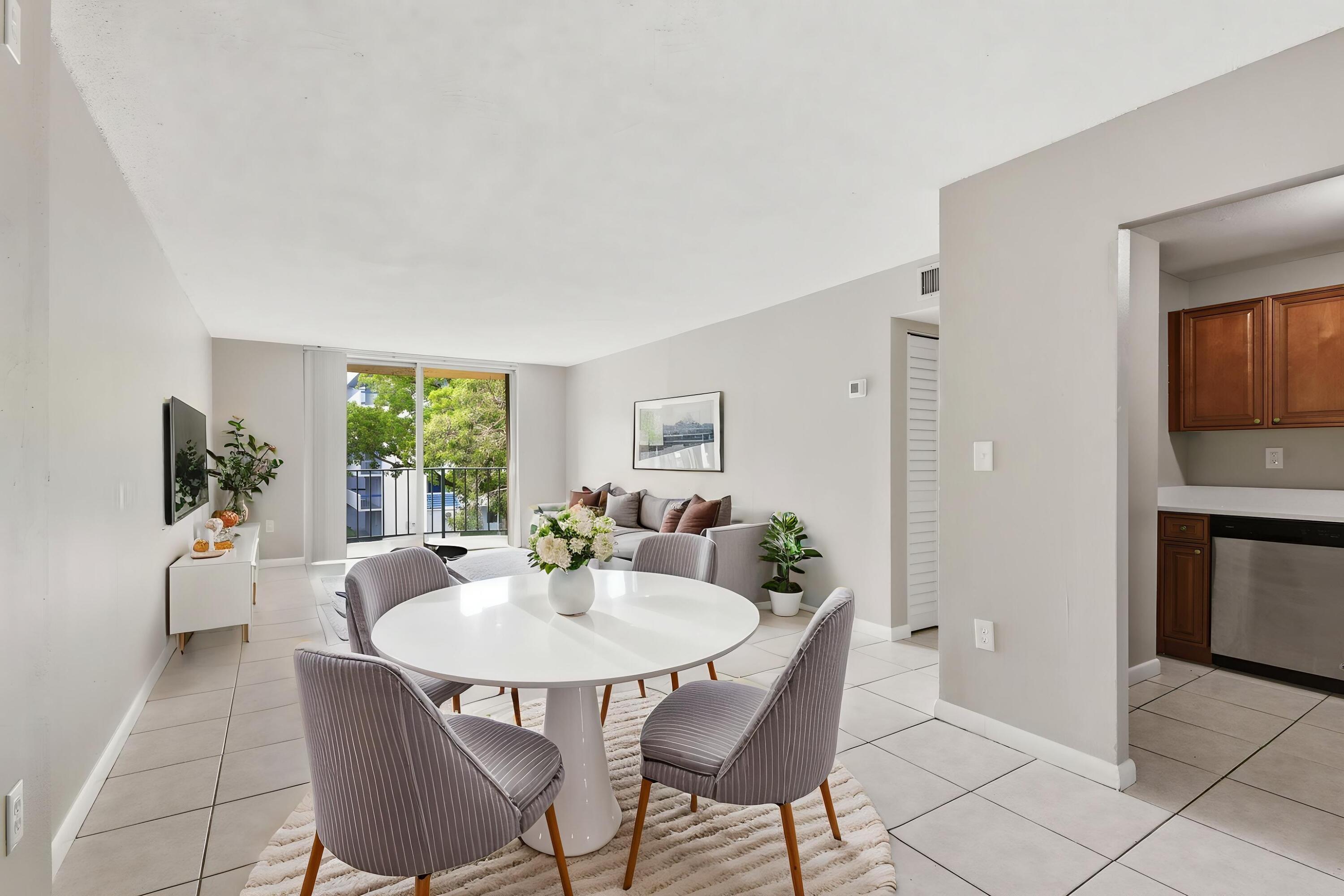 9360 Fontainebleau Boulevard Apt 310 Property Photo 4