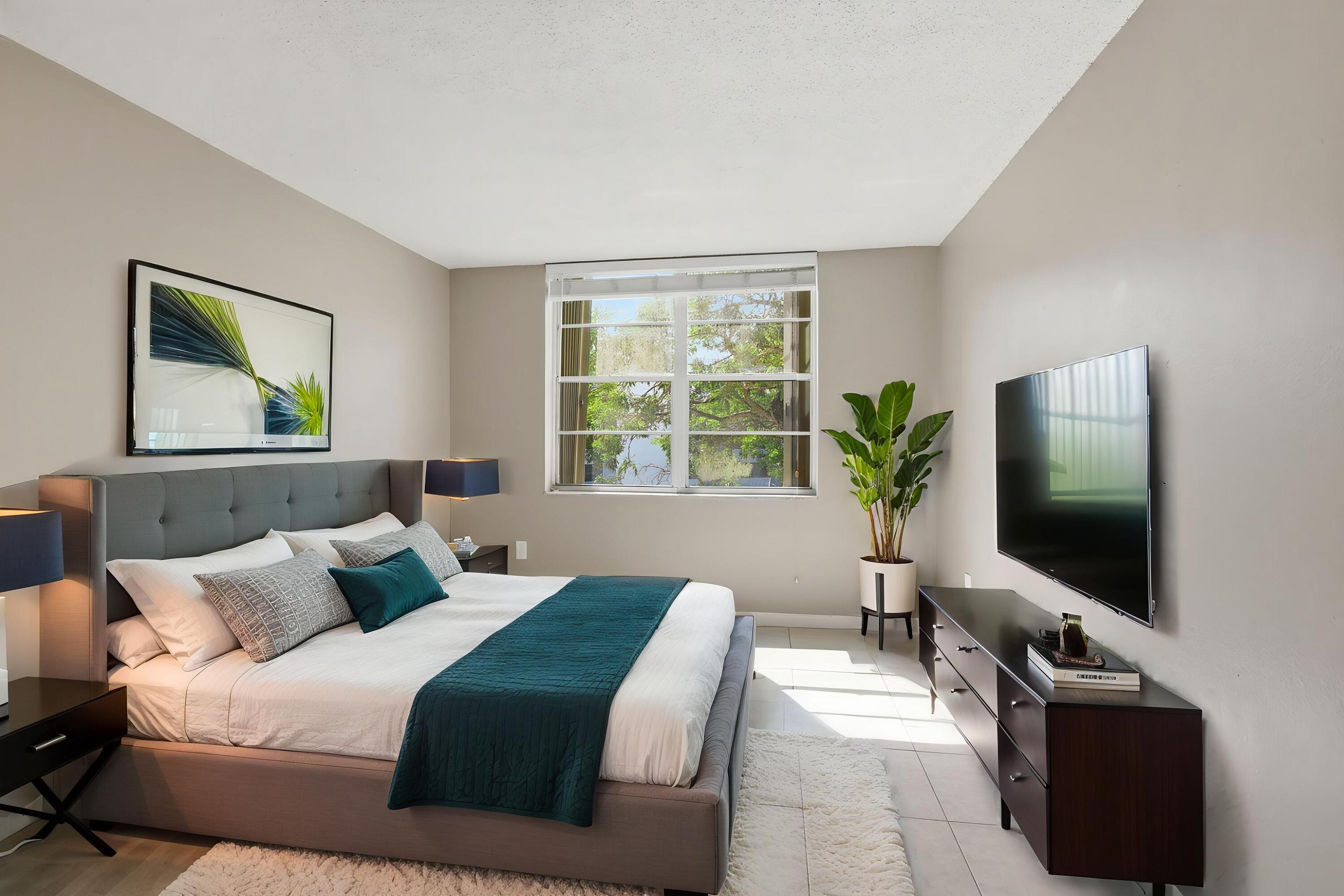 9360 Fontainebleau Boulevard Apt 310 Property Photo 6