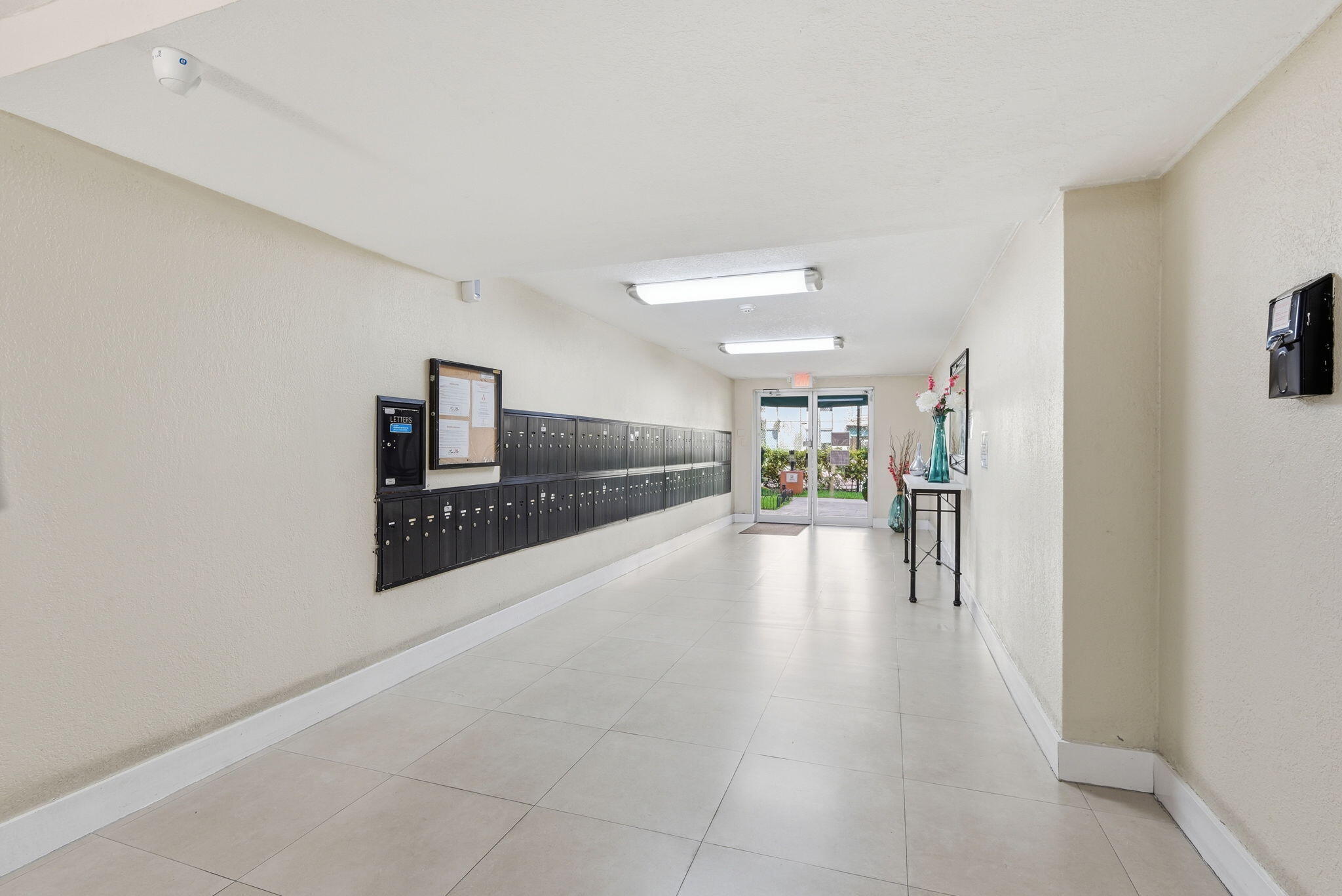 9360 Fontainebleau Boulevard Apt 310 Property Photo 12