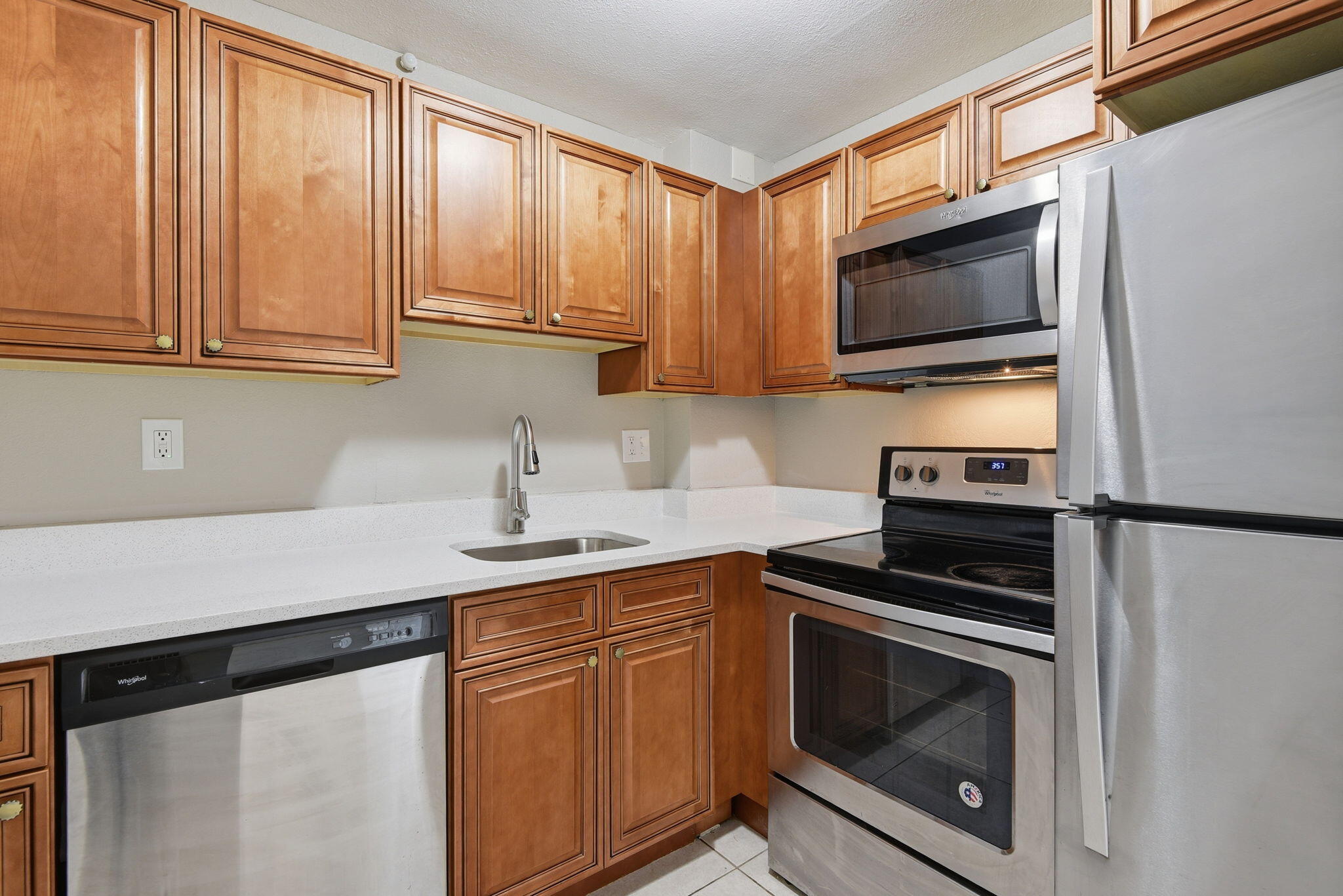 9360 Fontainebleau Boulevard Apt 310 Property Photo 16