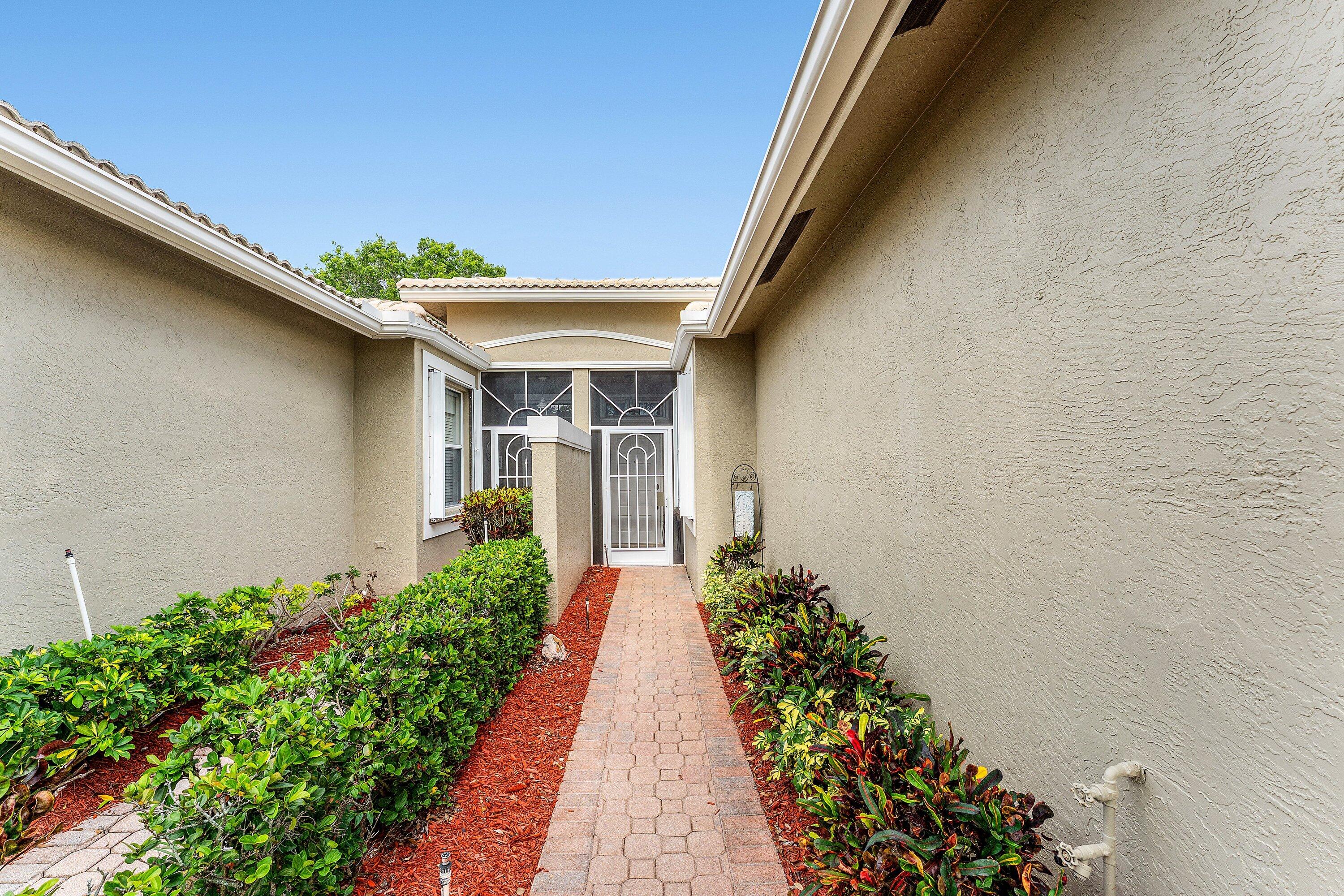 10760 Royal Caribbean Circle Property Photo 3
