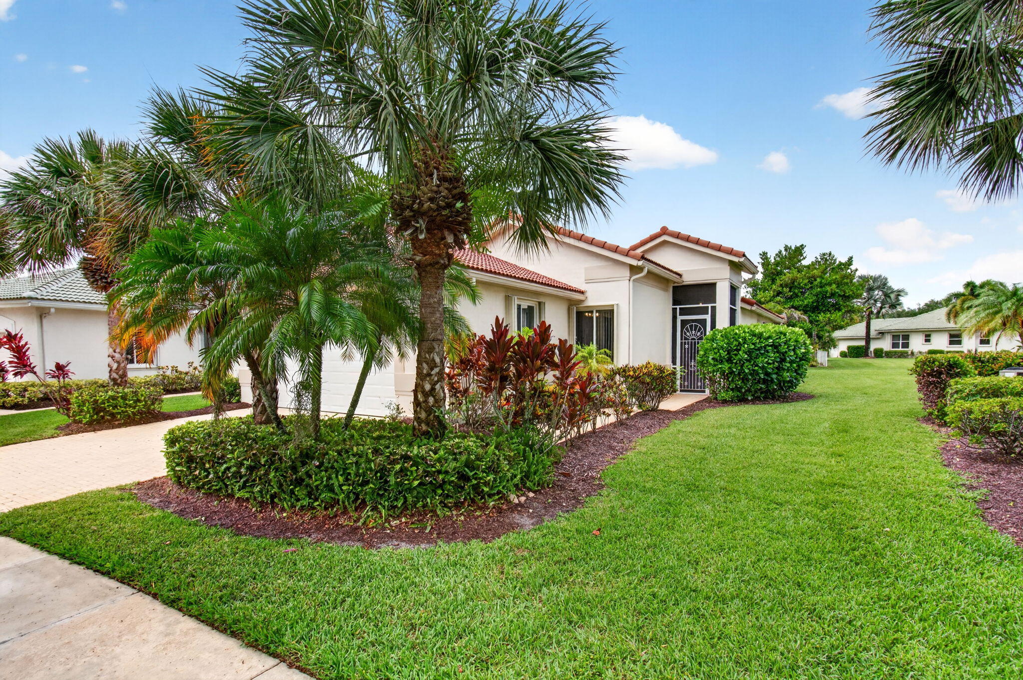 2752 Clipper Circle Property Photo 4
