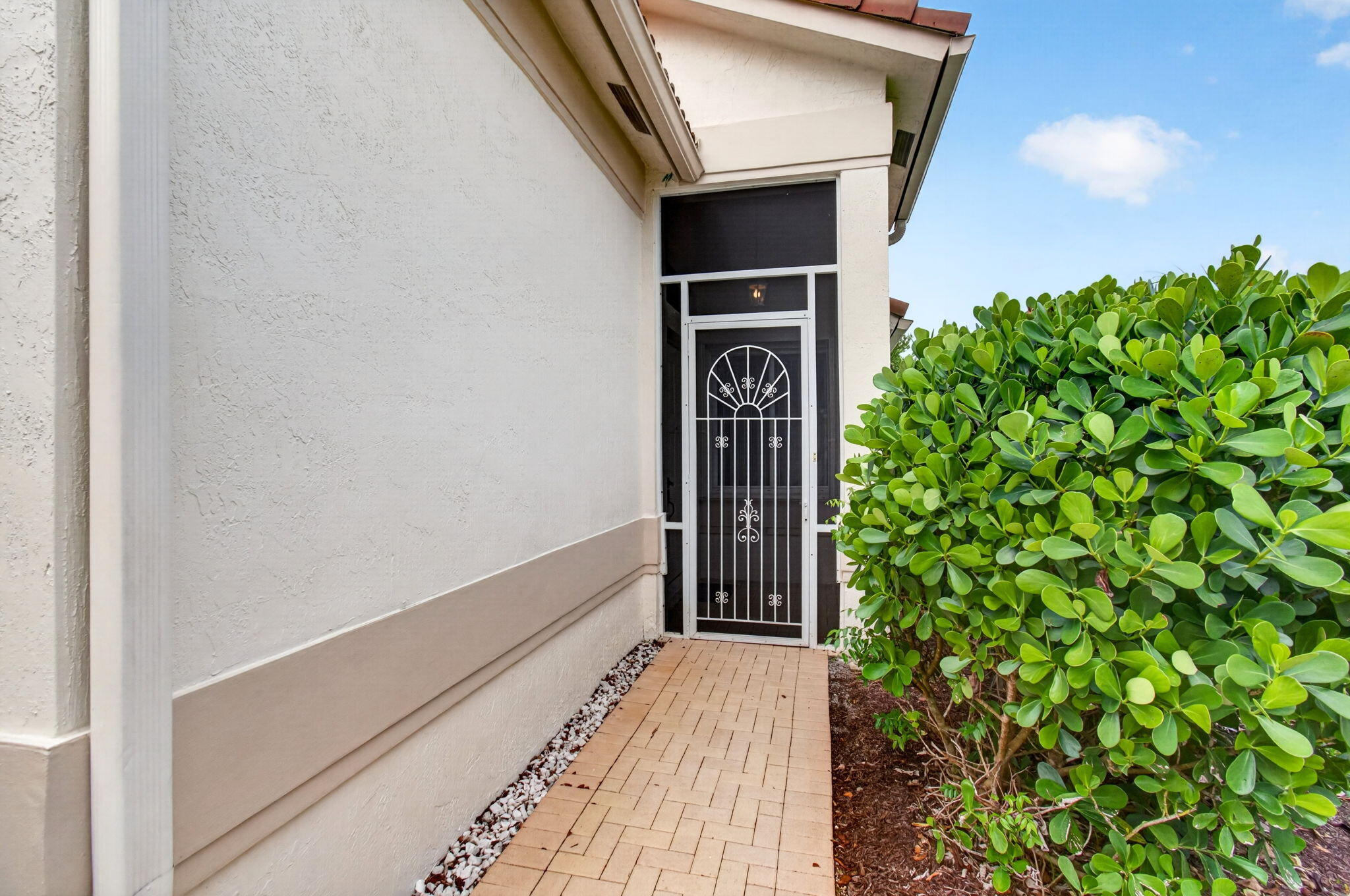 2752 Clipper Circle Property Photo 6