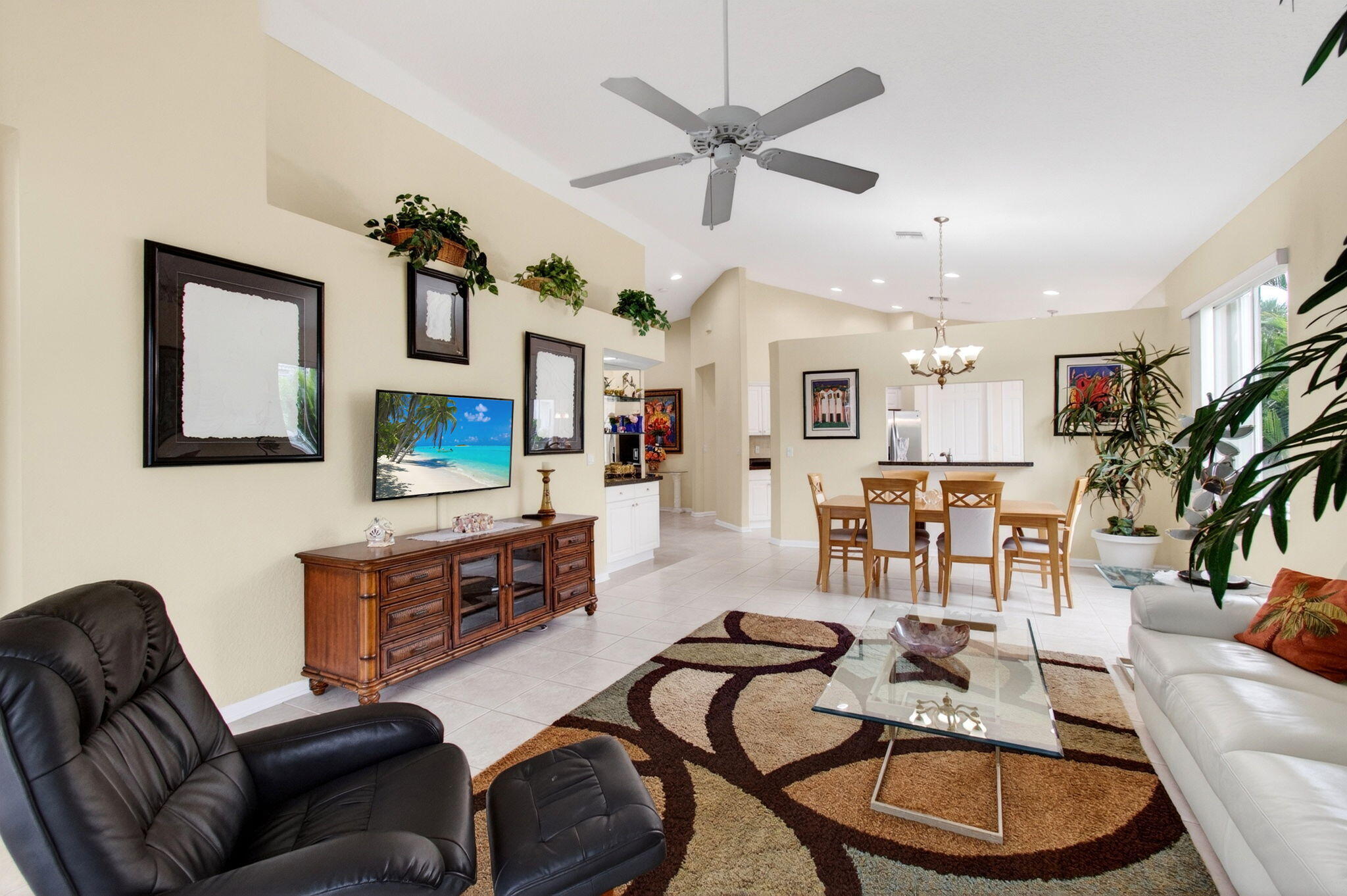 2752 Clipper Circle Property Photo 14