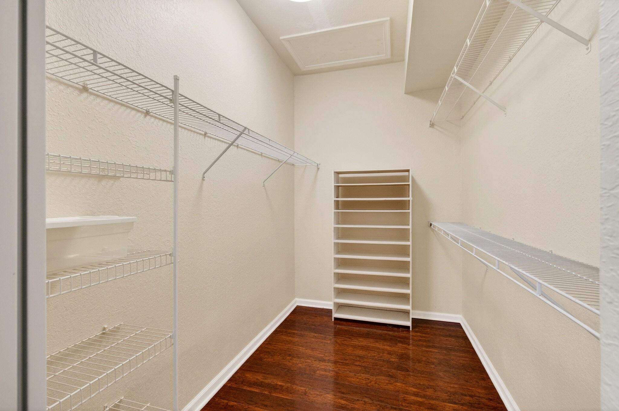 2752 Clipper Circle Property Photo 27
