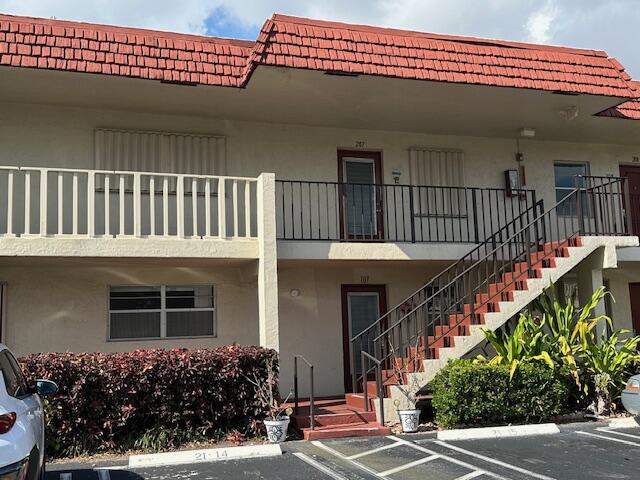21 Abbey Lane 107 Property Photo 1