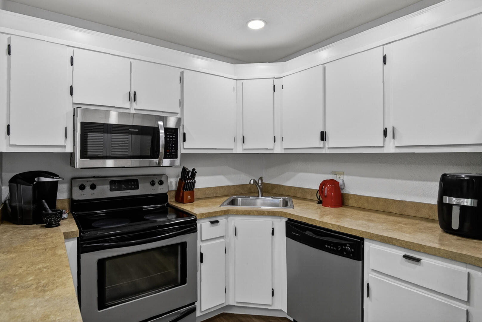 5930 Whispering Pine Way B-2 Property Photo 7