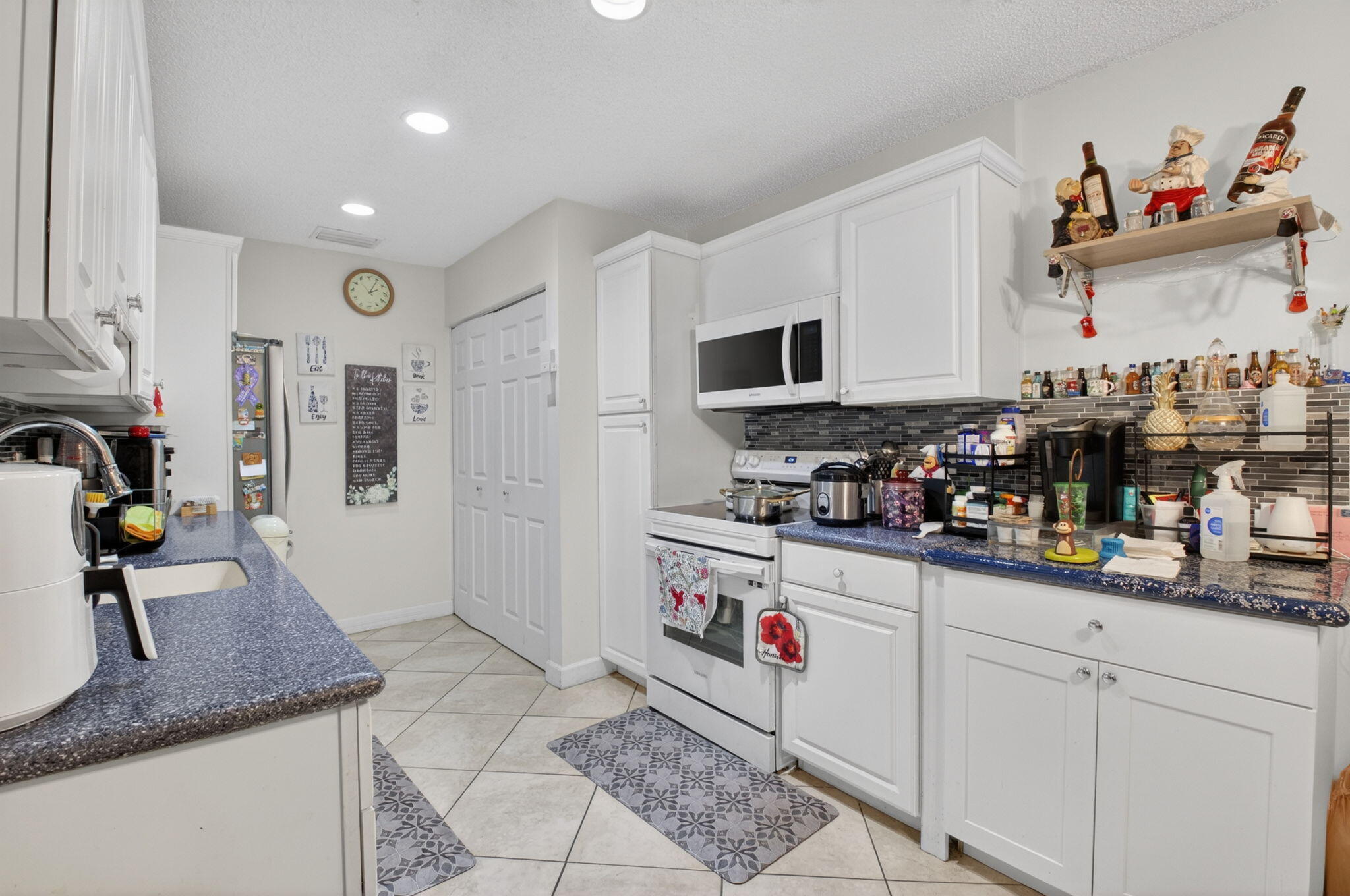 14232 Campanelli Drive Property Photo 8