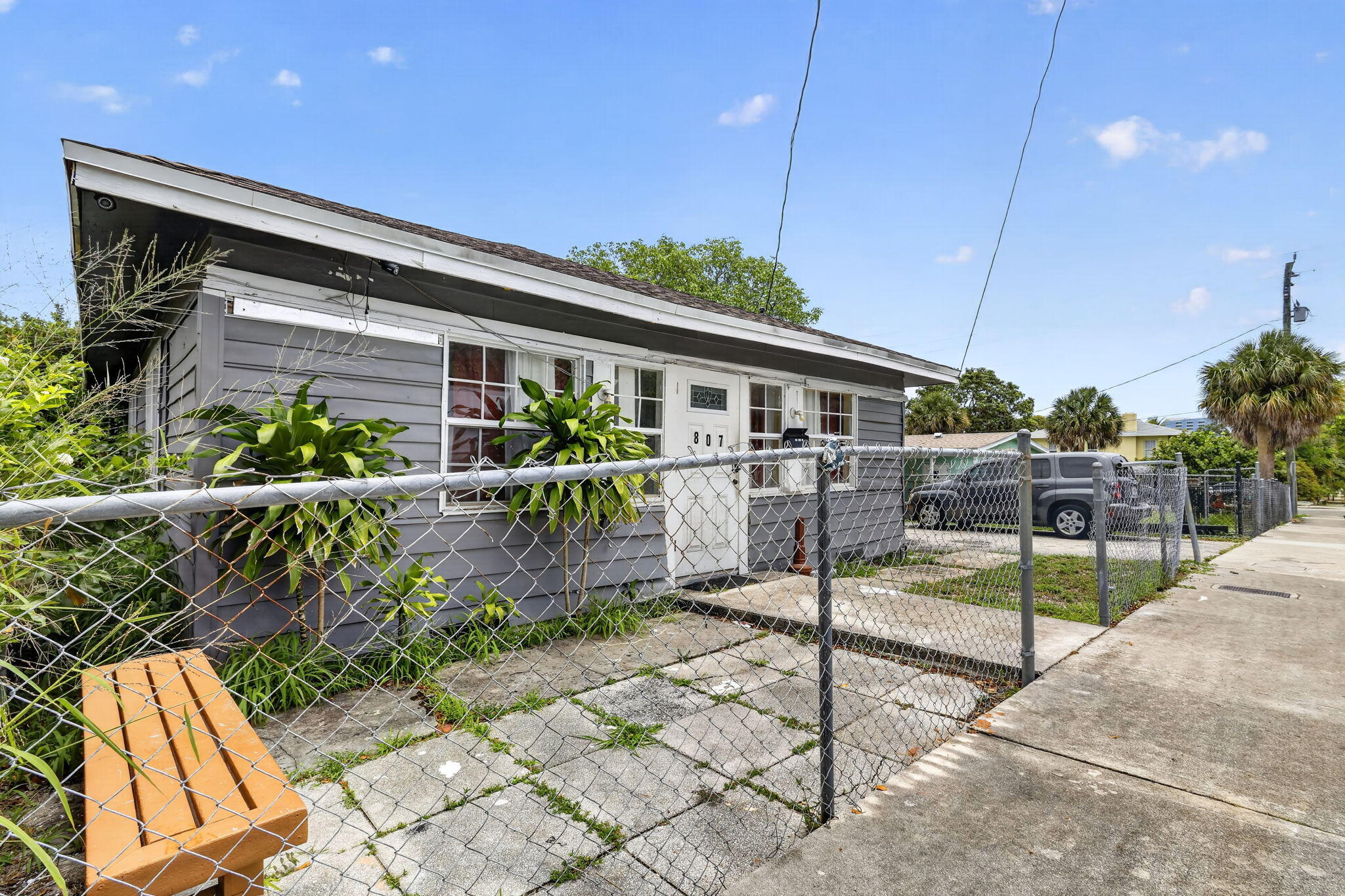 807 14th Street Property Photo 2