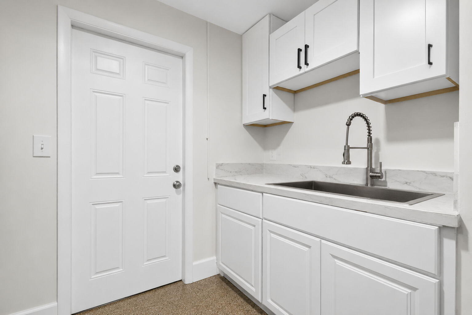 807 14th Street Property Photo 10