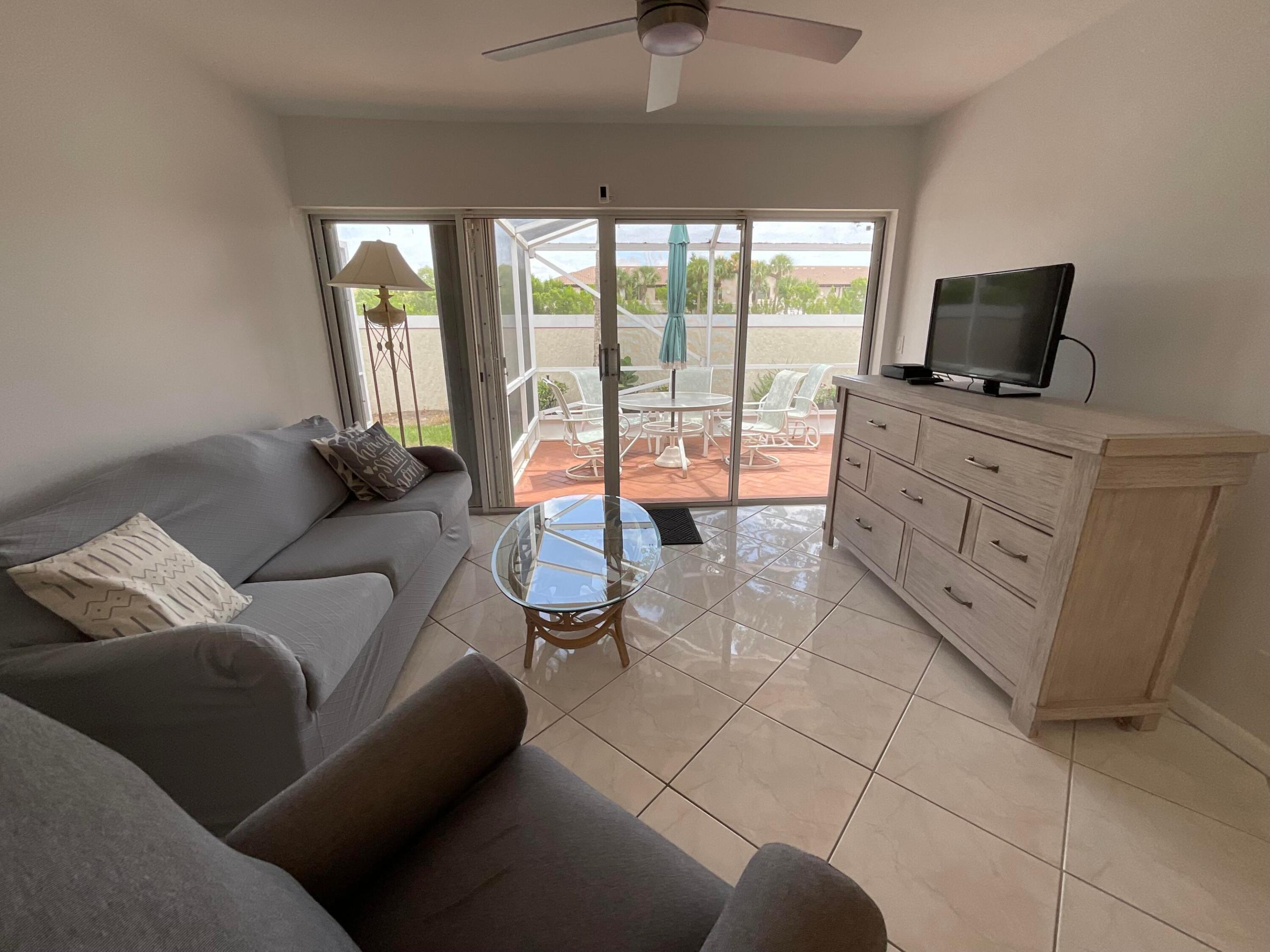 5574 Royal Lake Circle Property Photo 15