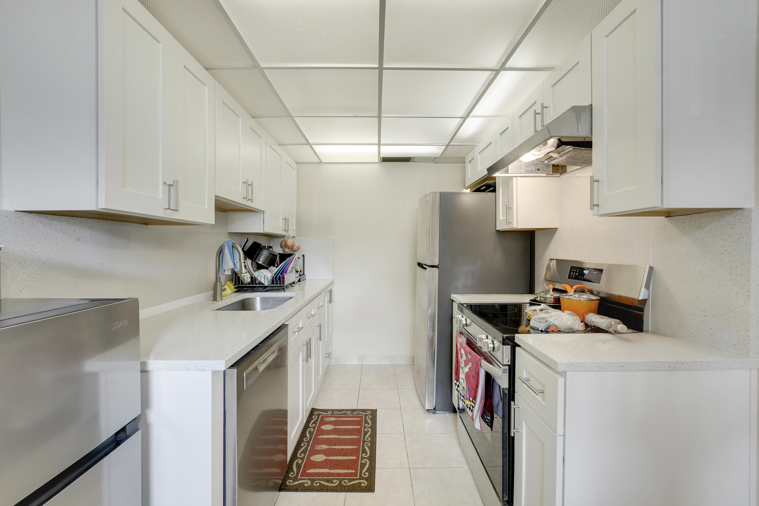 1011 Exeter Property Photo 5