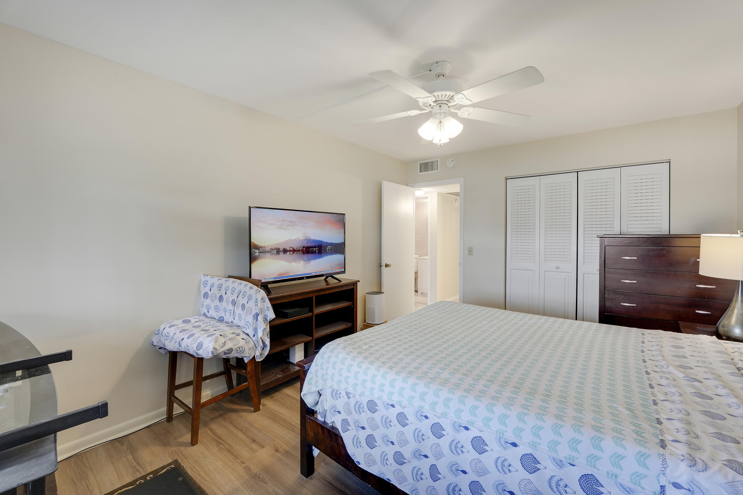 1011 Exeter Property Photo 10