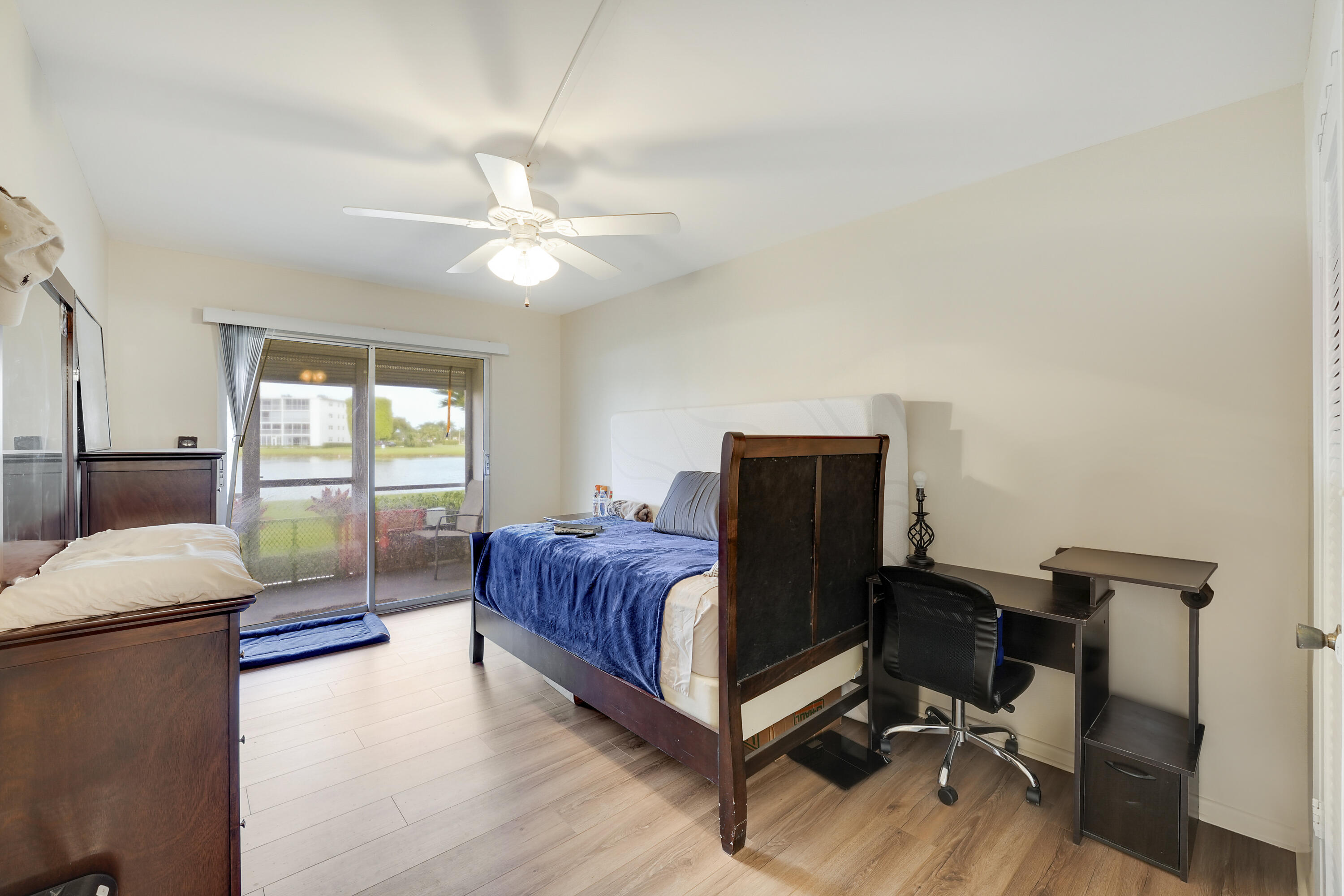 1011 Exeter Property Photo 12