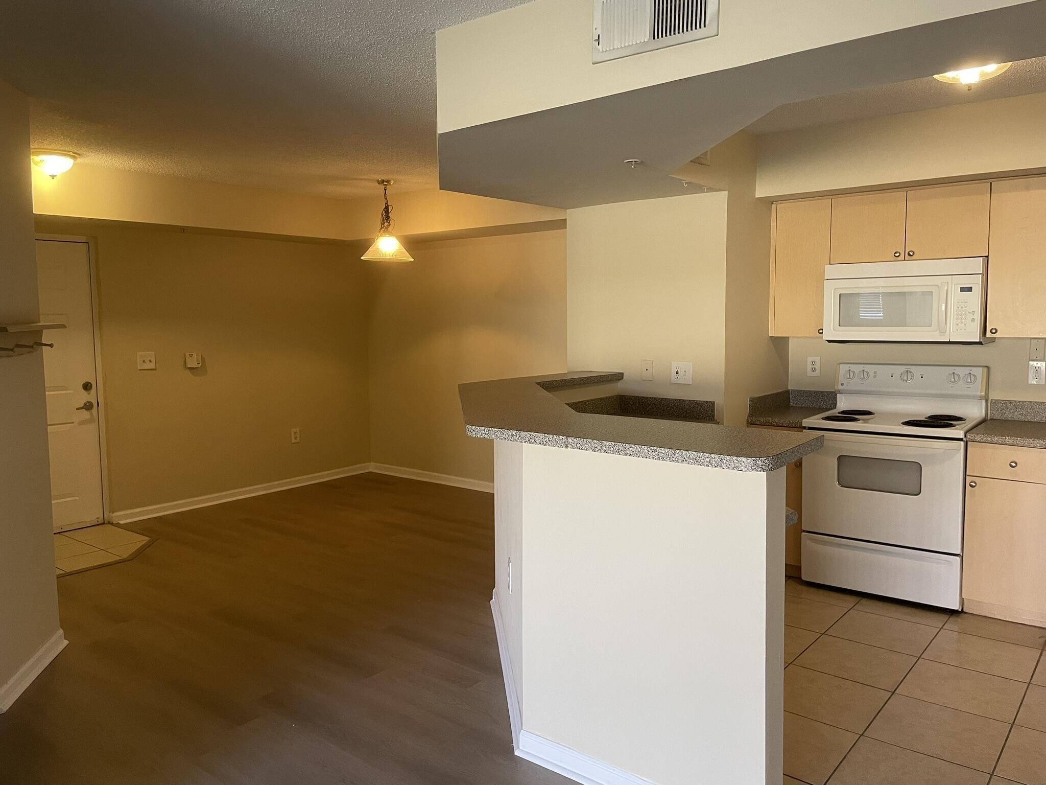 3605 Nw Adriatic Lane 7-103 Property Photo 7