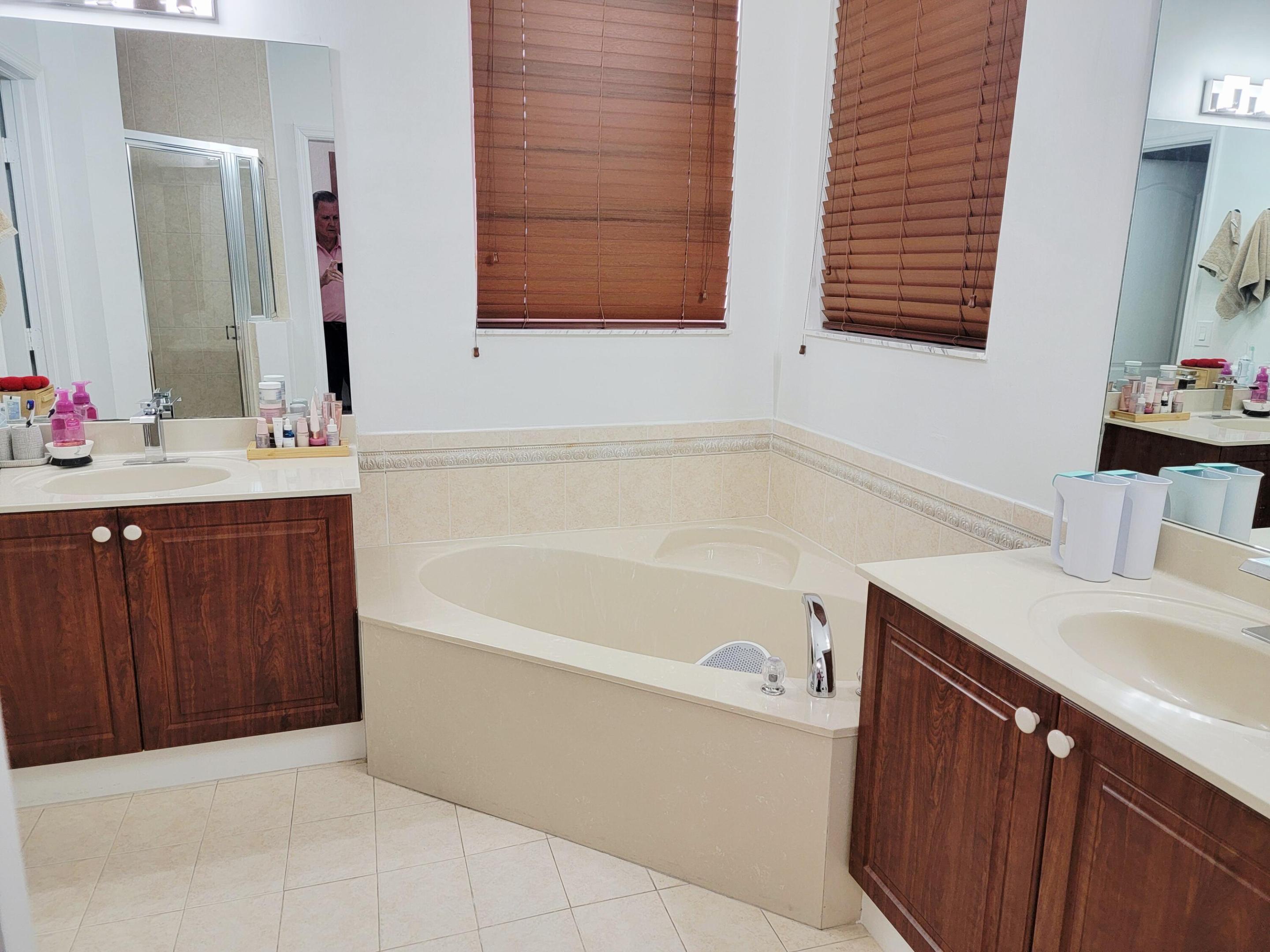 8781 Nw 178th Street Property Photo 7