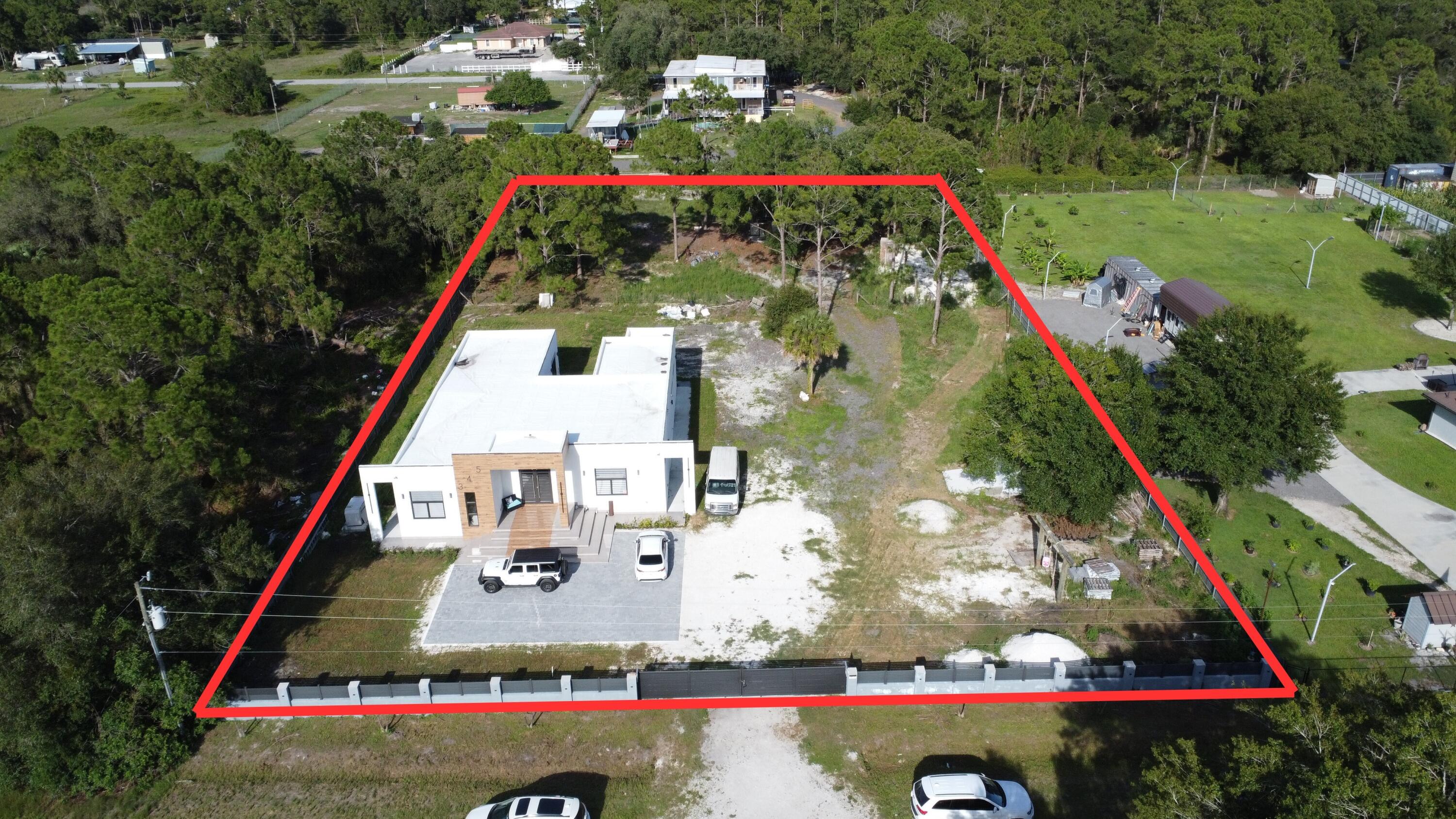 345 N Jinete Street Property Photo 1