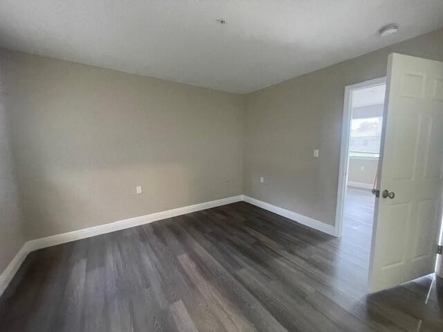 4393 Windsor Avenue 3 Property Photo 10