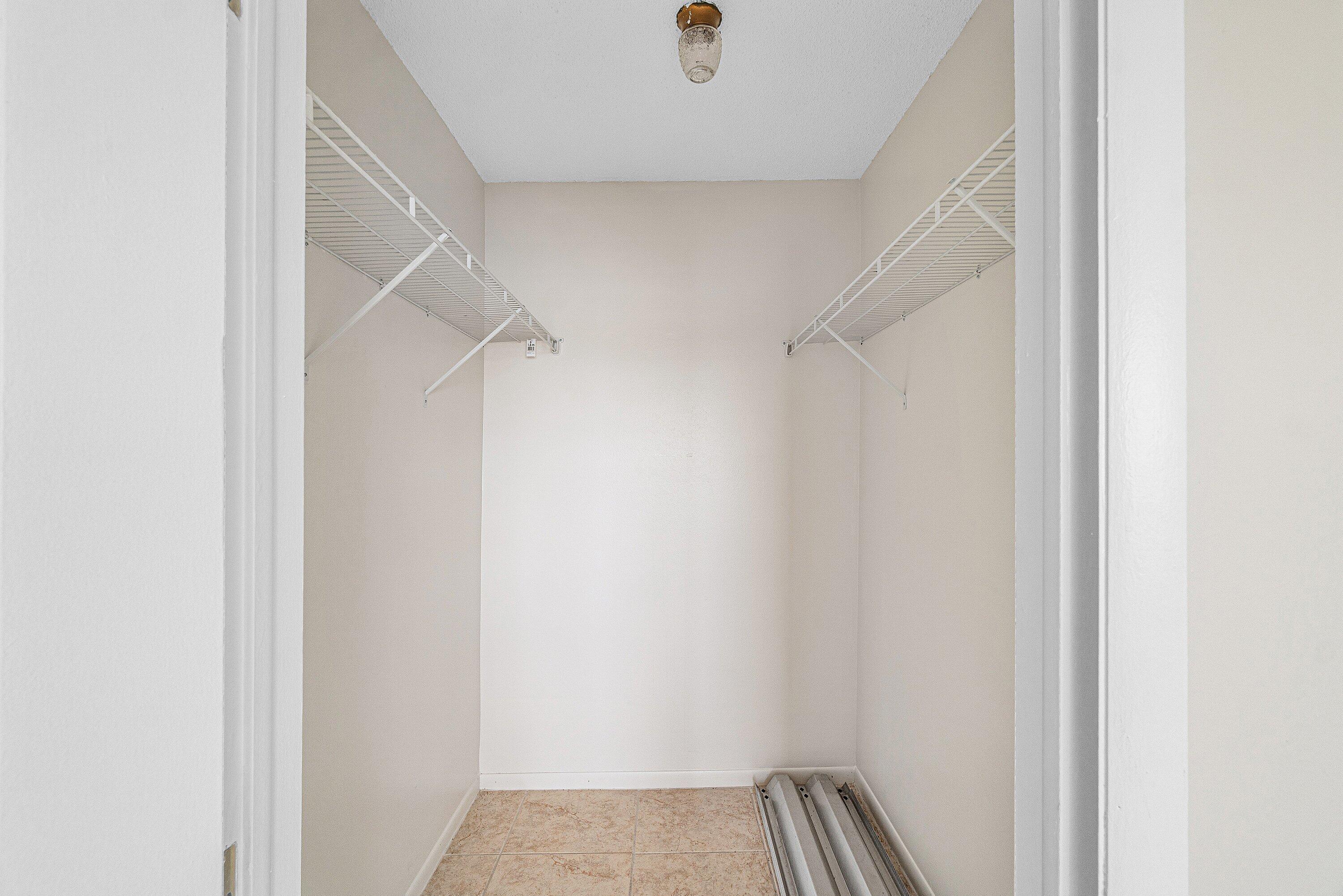 1116 Lake Terrace 207 Property Photo 10