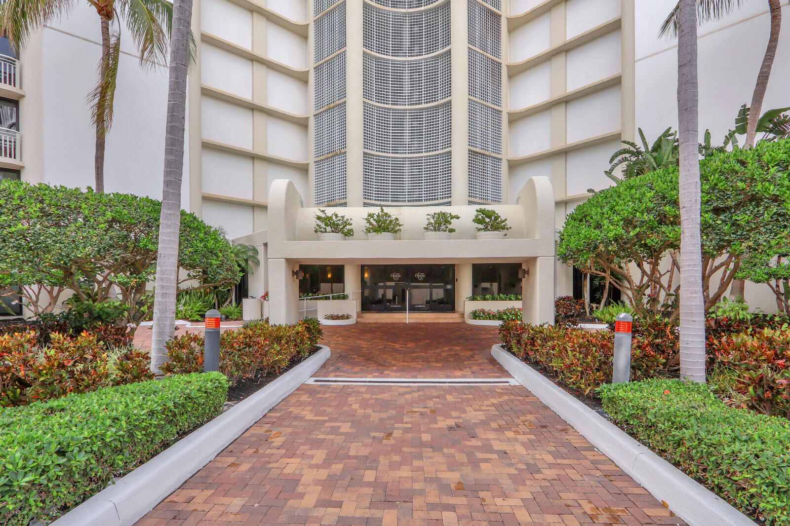 3000 N Ocean Drive 7h Property Photo 1