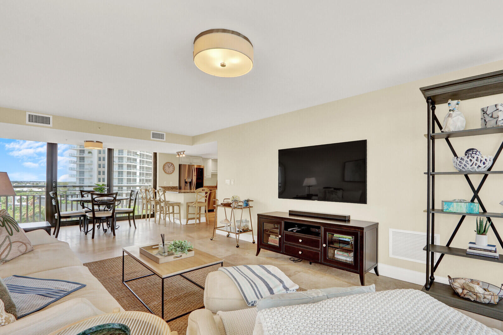 3000 N Ocean Drive 7h Property Photo 4