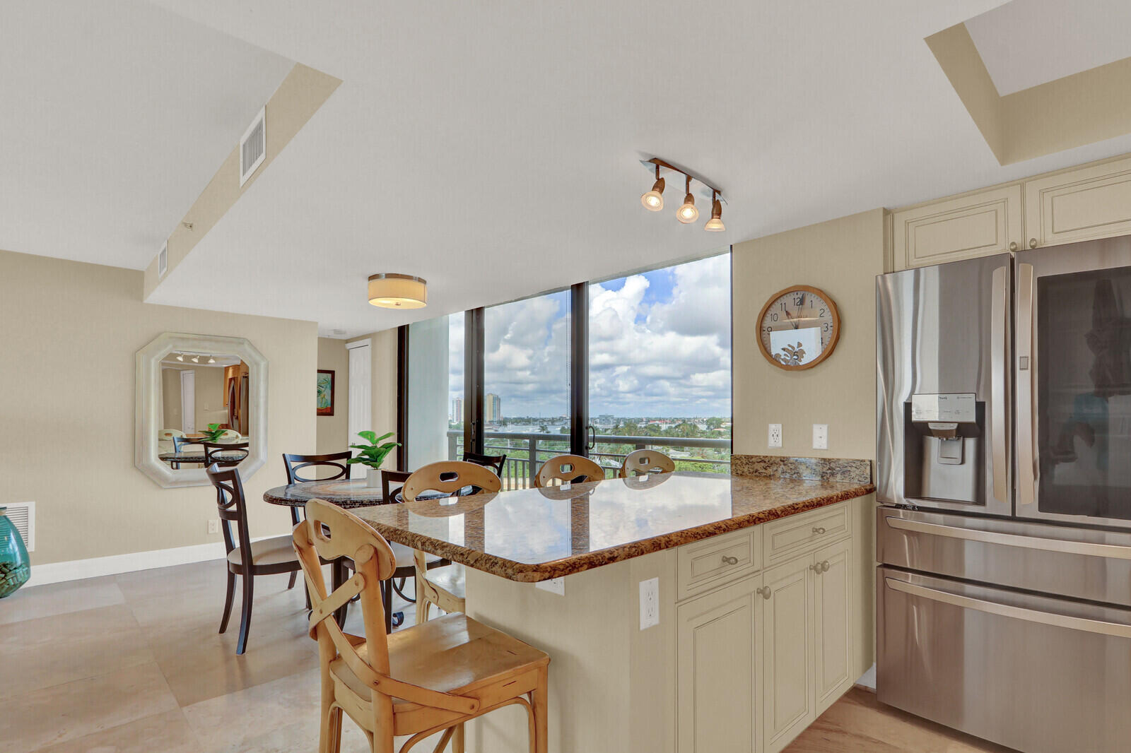 3000 N Ocean Drive 7h Property Photo 11