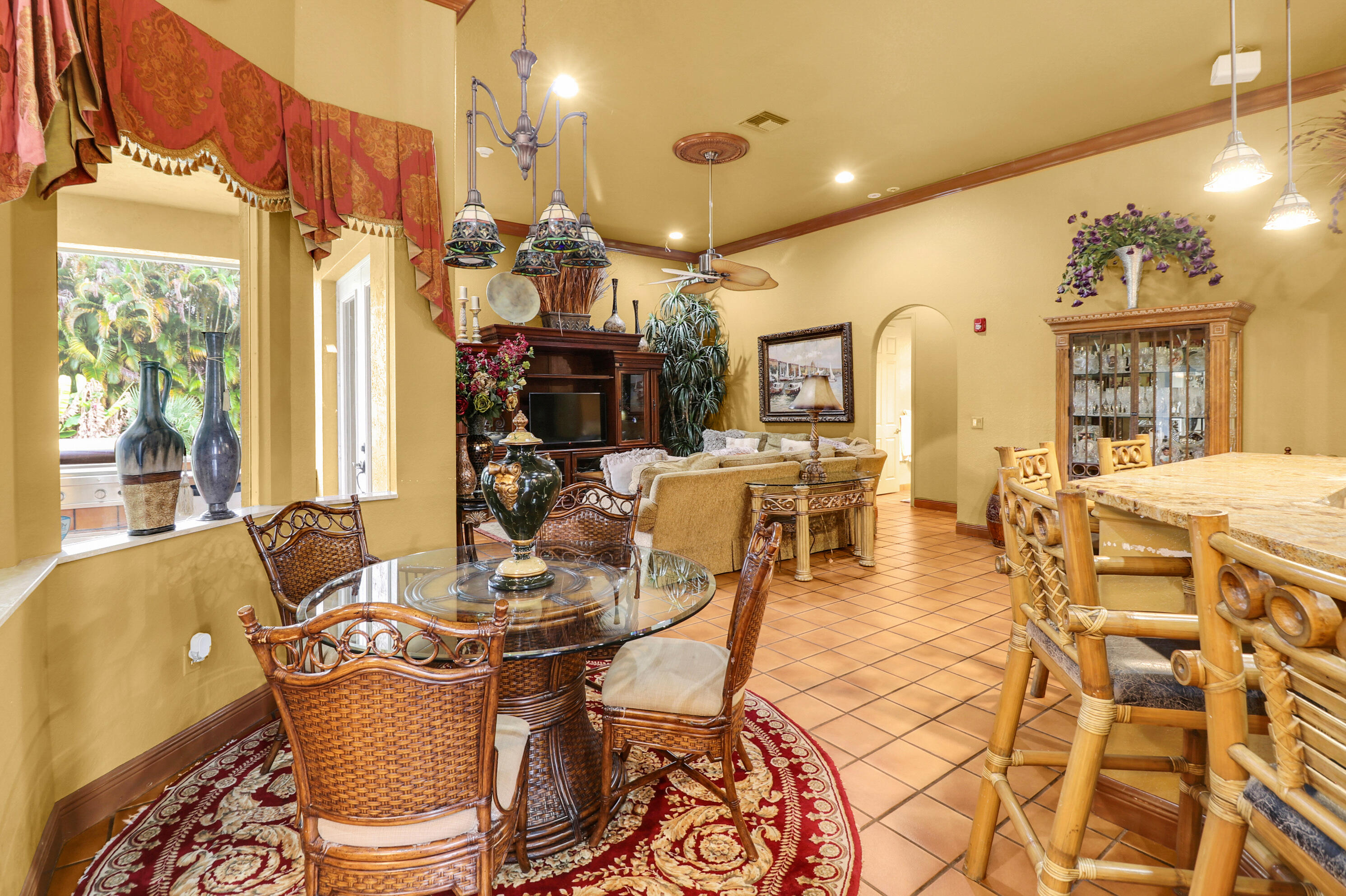 7086 Hall Boulevard Property Photo 6