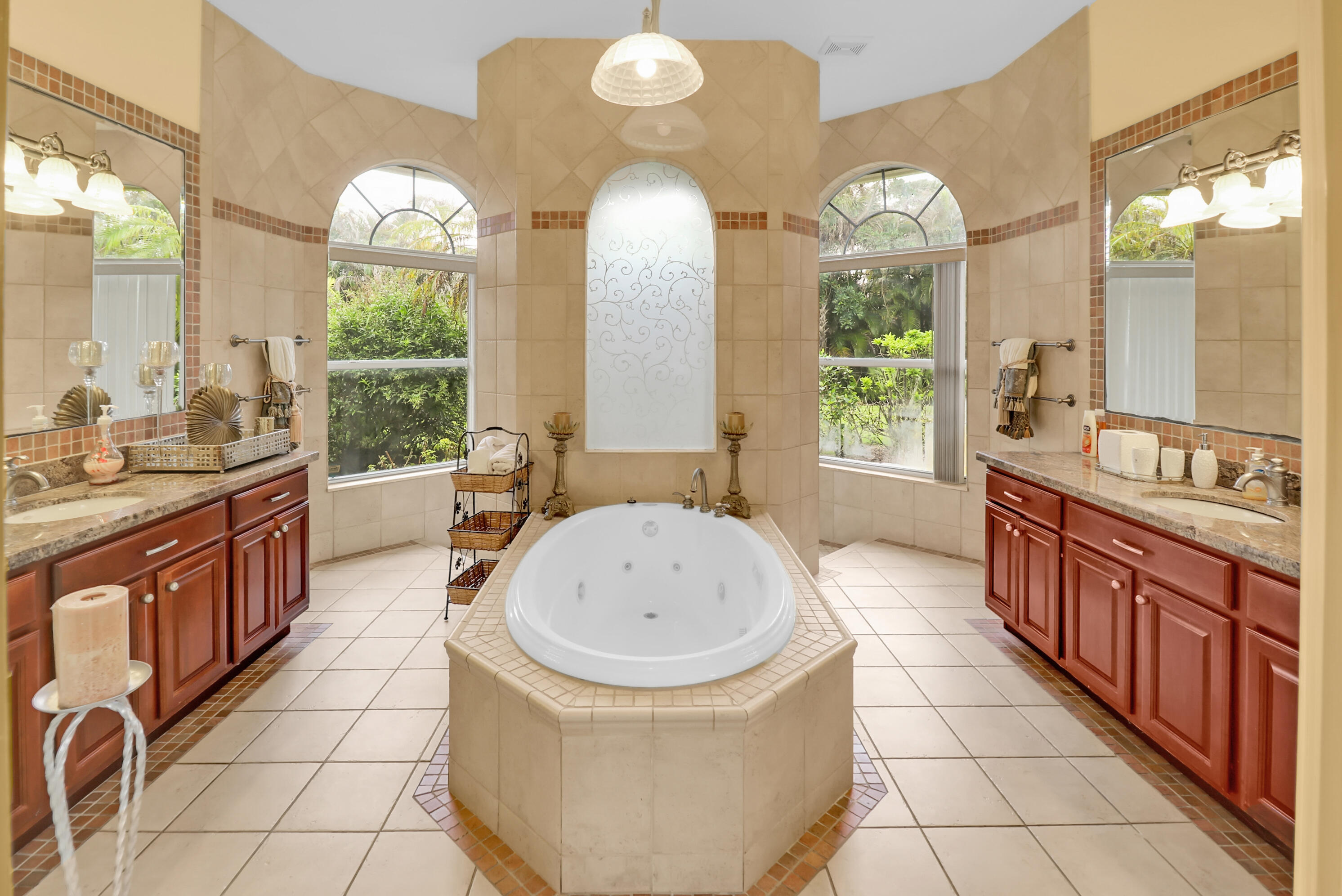 7086 Hall Boulevard Property Photo 14