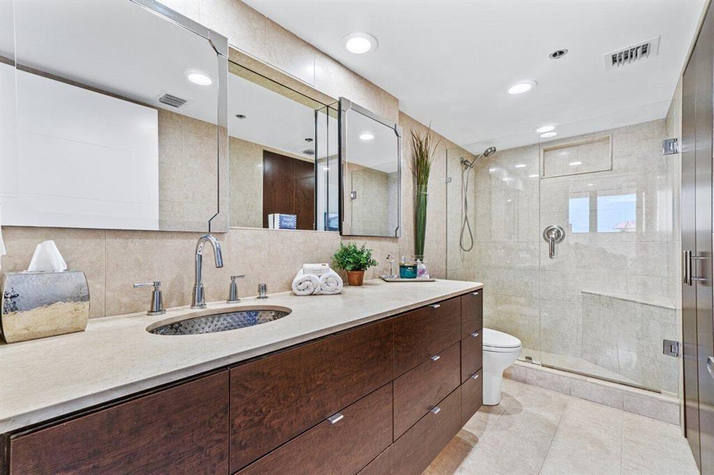 2707 N Ocean Boulevard D603 Property Photo 14