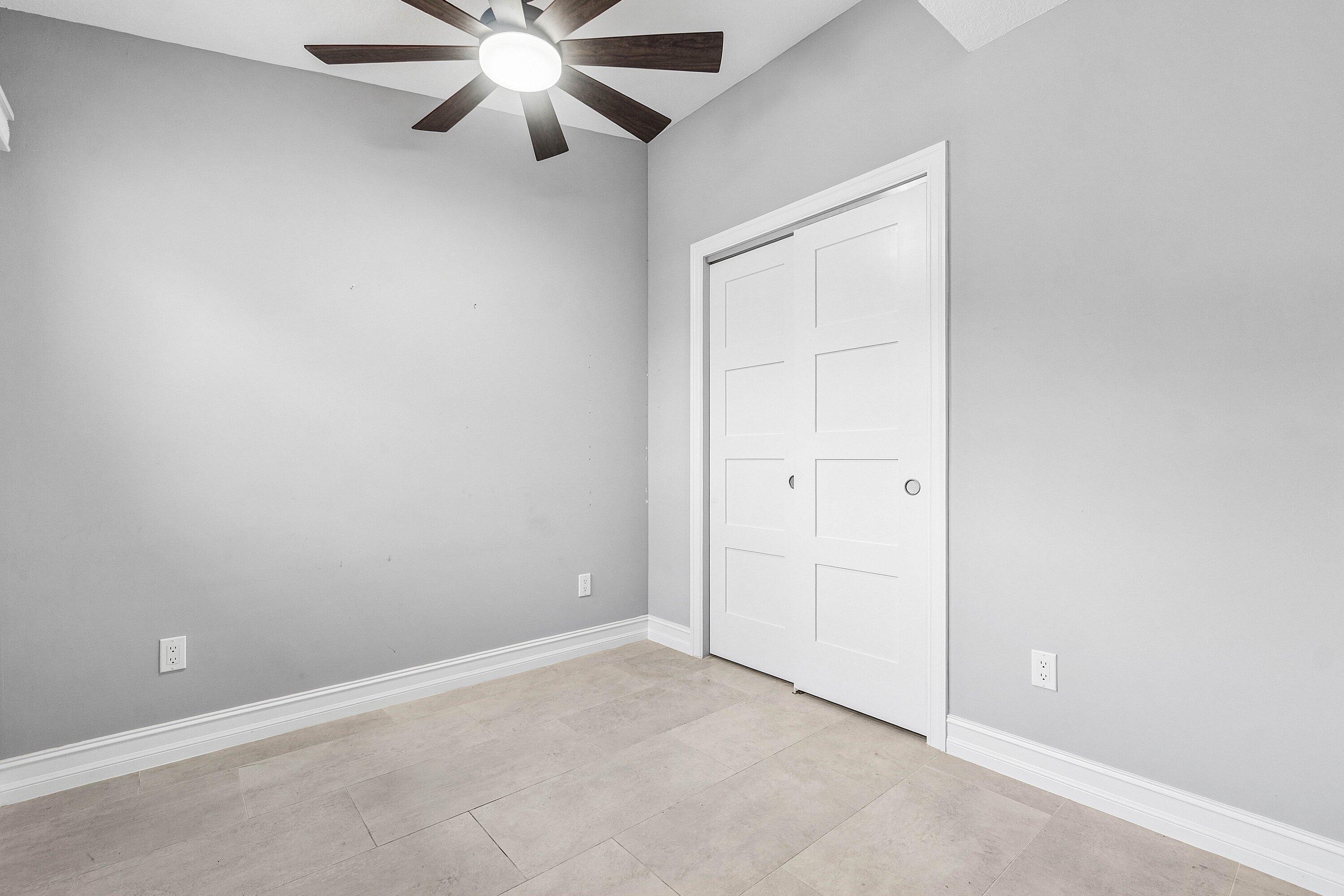 120 Mayfair Lane Property Photo 16