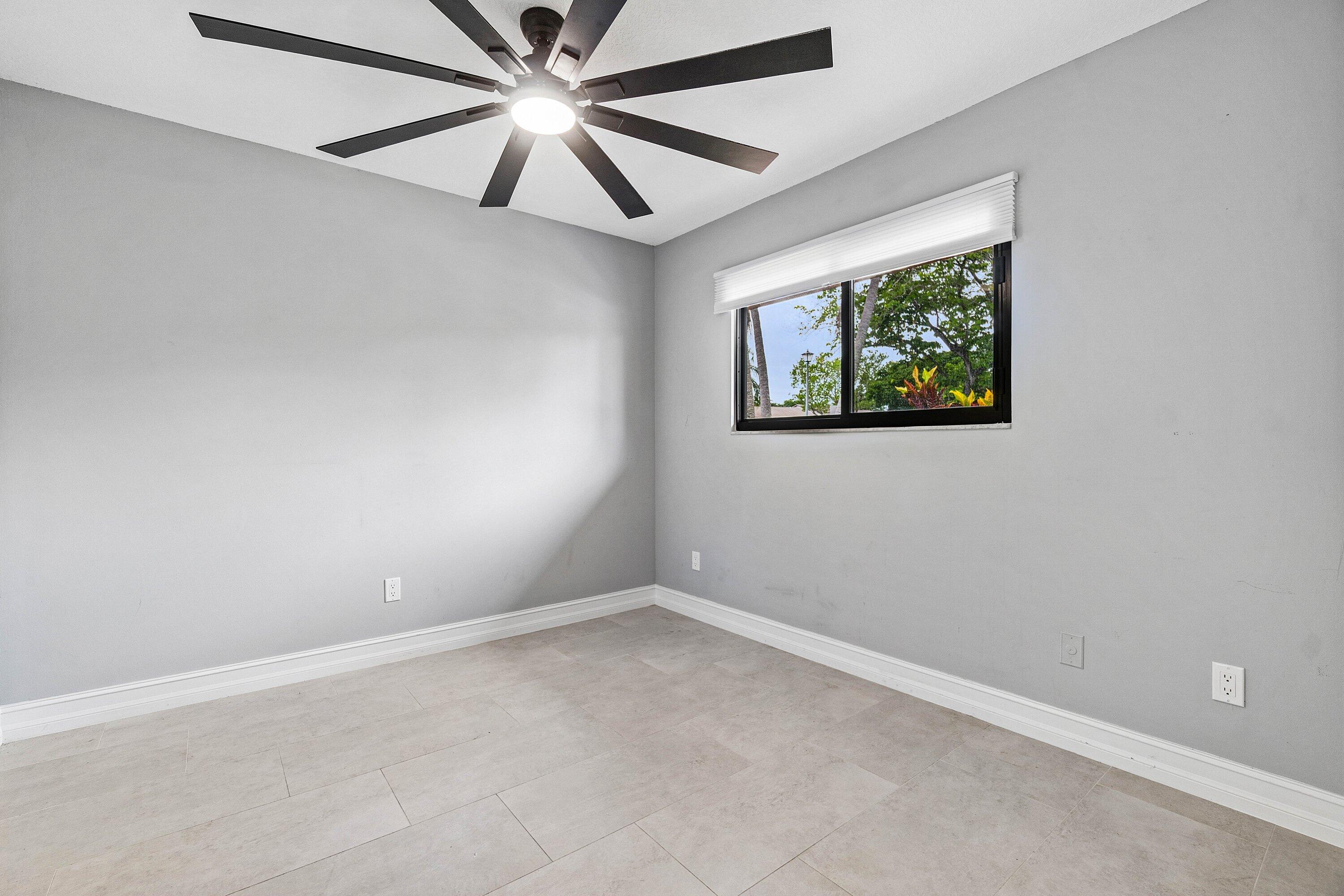 120 Mayfair Lane Property Photo 19
