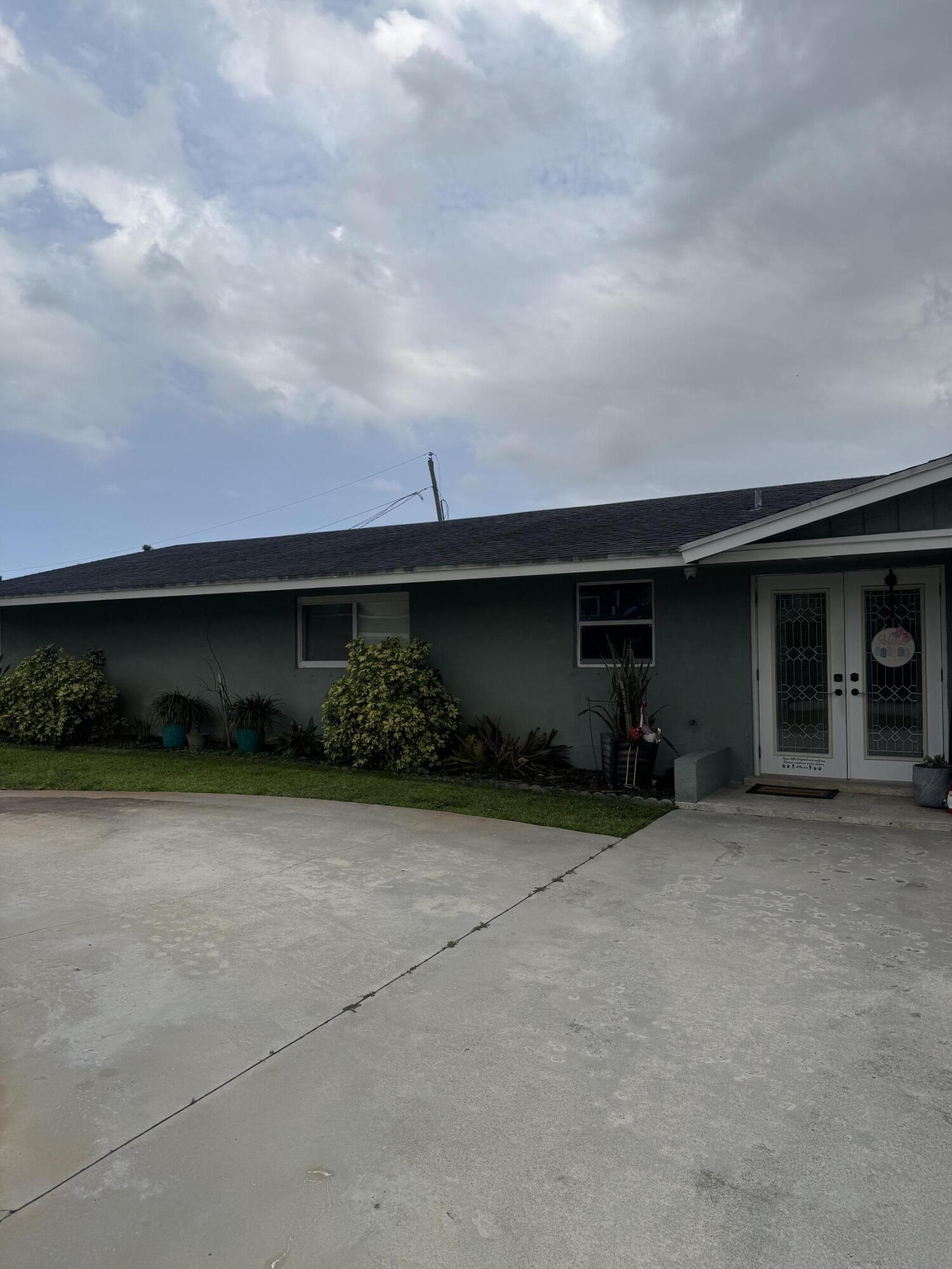 3120 Emerald Lane Property Photo 1
