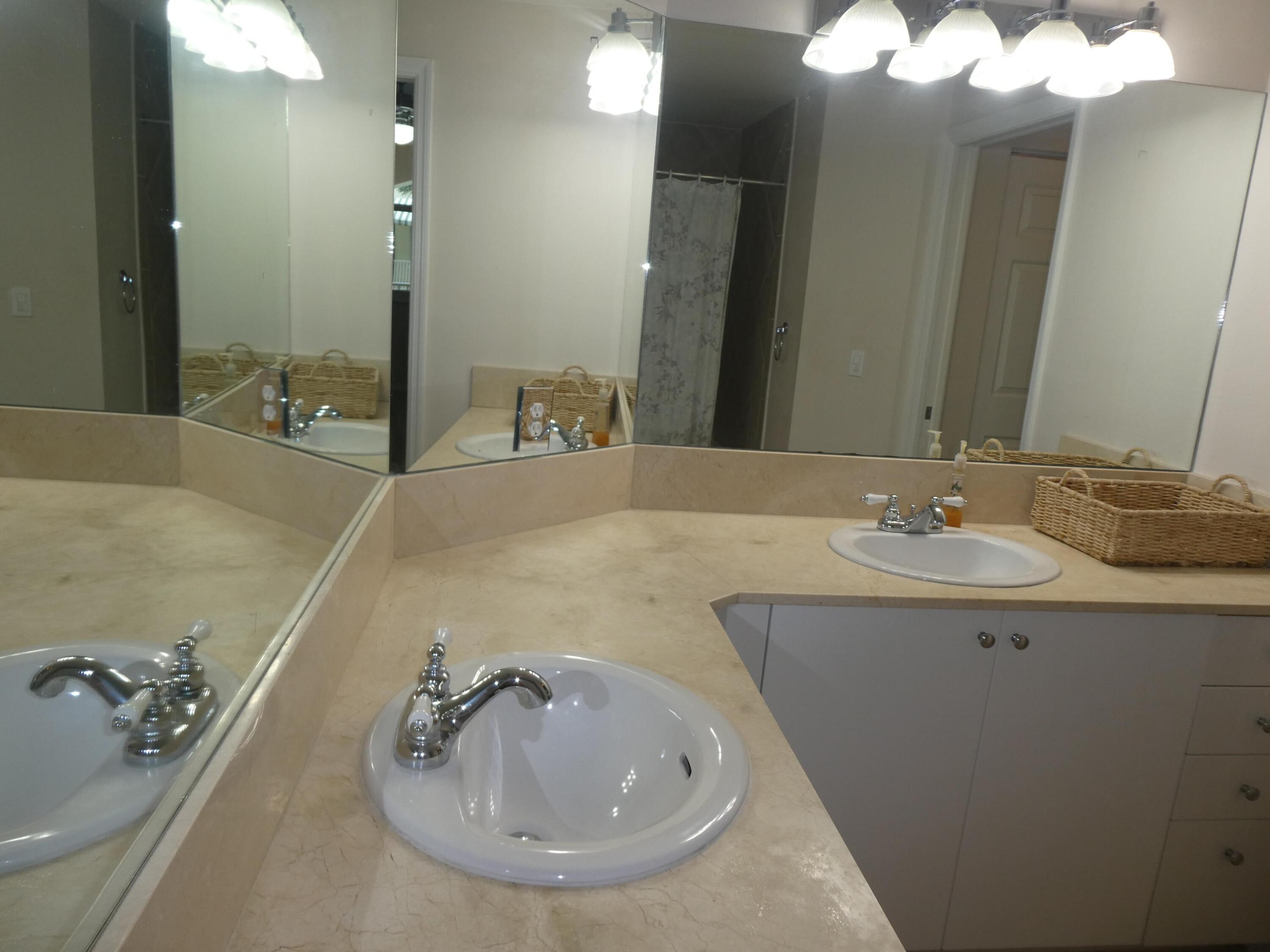 804 E Windward Way 211 Property Photo 15